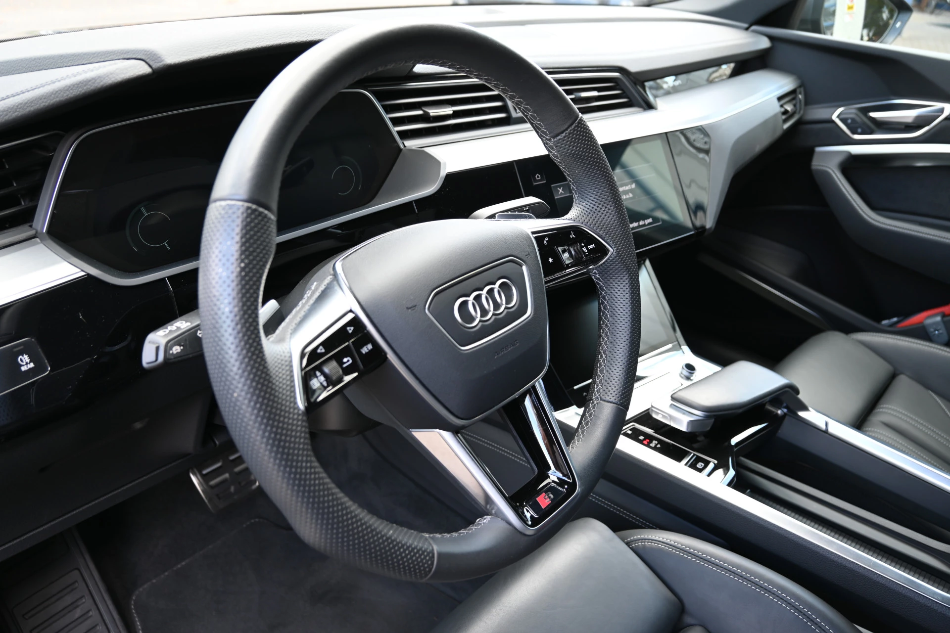 Hoofdafbeelding Audi Q8 Sportback e-tron