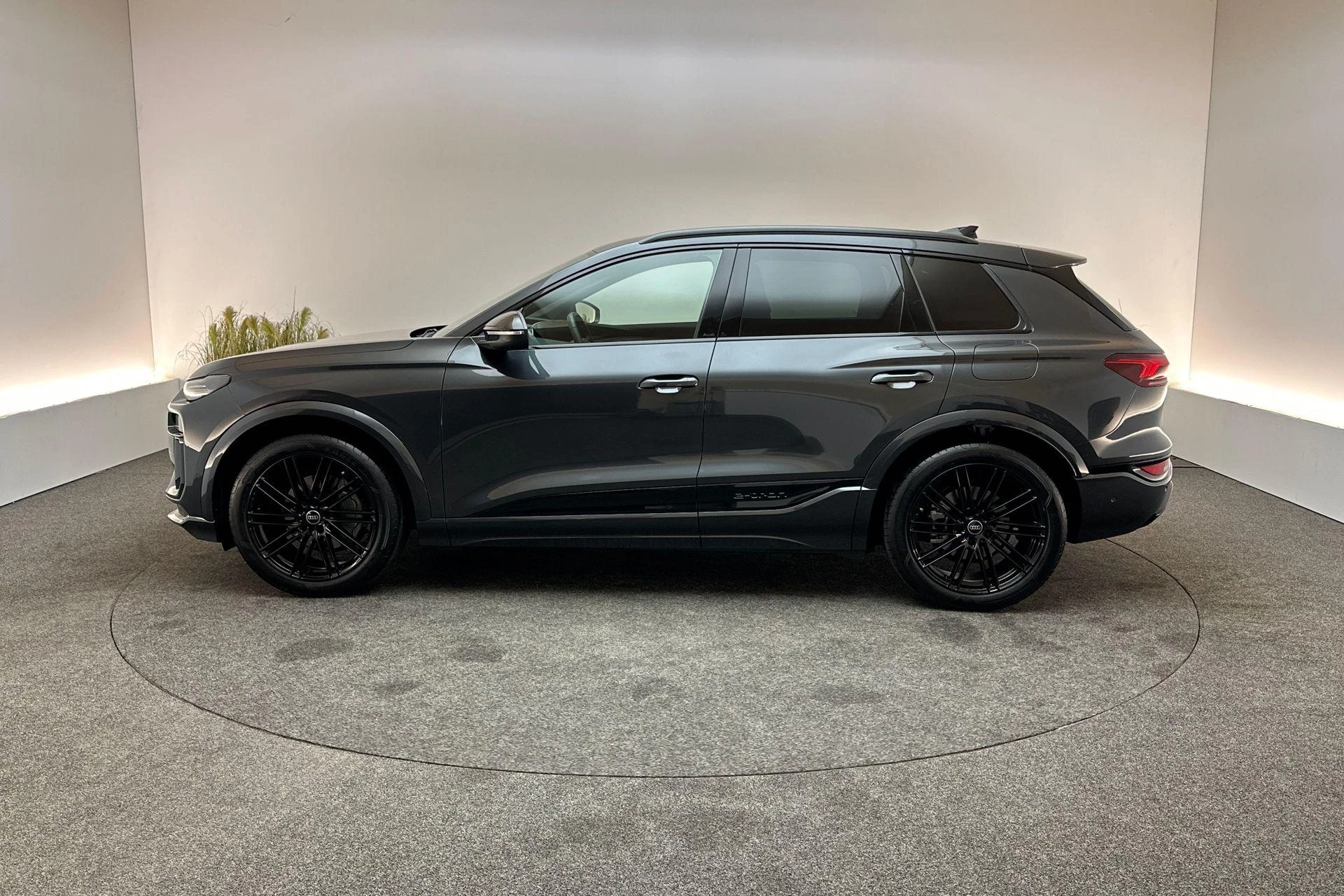 Hoofdafbeelding Audi Q6 e-tron