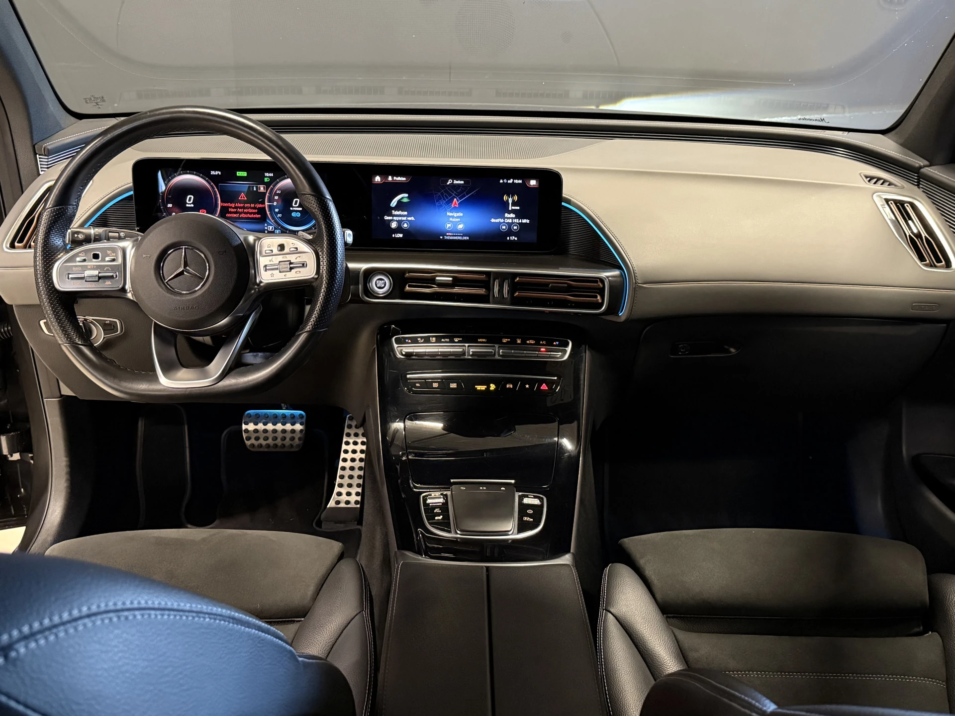 Hoofdafbeelding Mercedes-Benz EQC