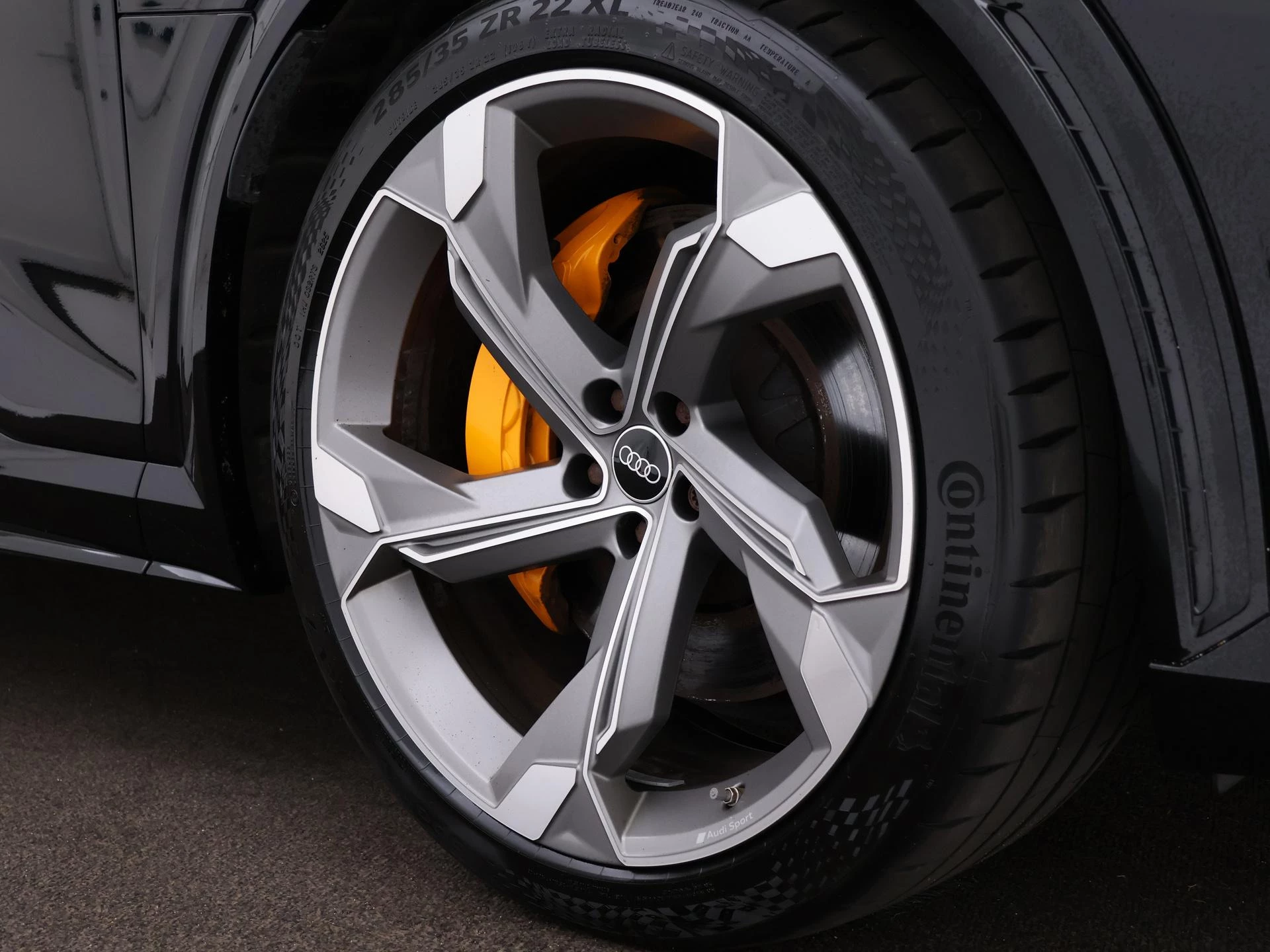 Hoofdafbeelding Audi e-tron