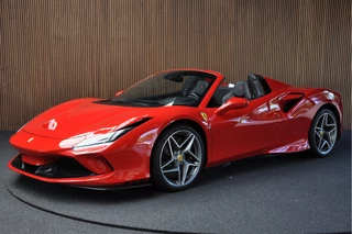 Hoofdafbeelding Ferrari F8 Spider Ferrari F8 Spider 3.9 V8 HELE Daytona Seats Passengerdisplay CarPlay Rosso Corsa