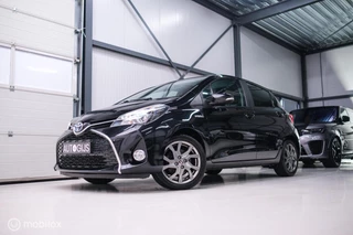 Toyota Yaris 1.5 Hybrid Dynamic | Panorama | Camera | Trekhaak | Winterset | NL auto NAP | Rijklaarprijs | Cruise |