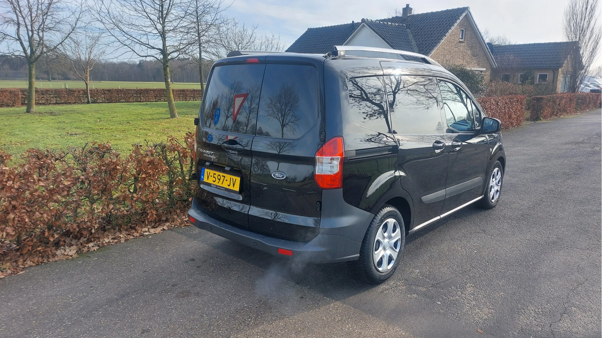 Hoofdafbeelding Ford Transit Courier