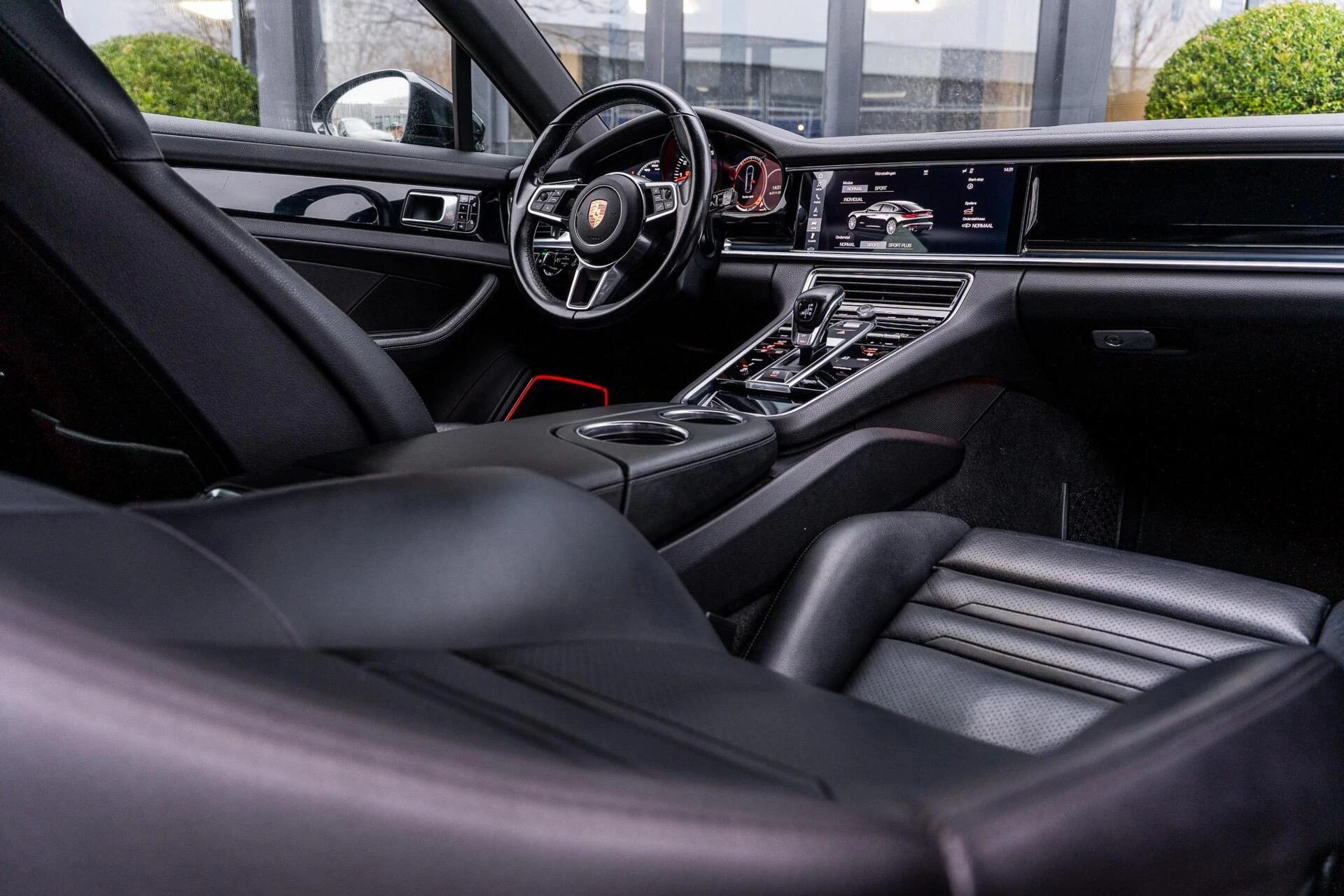 Hoofdafbeelding Porsche Panamera