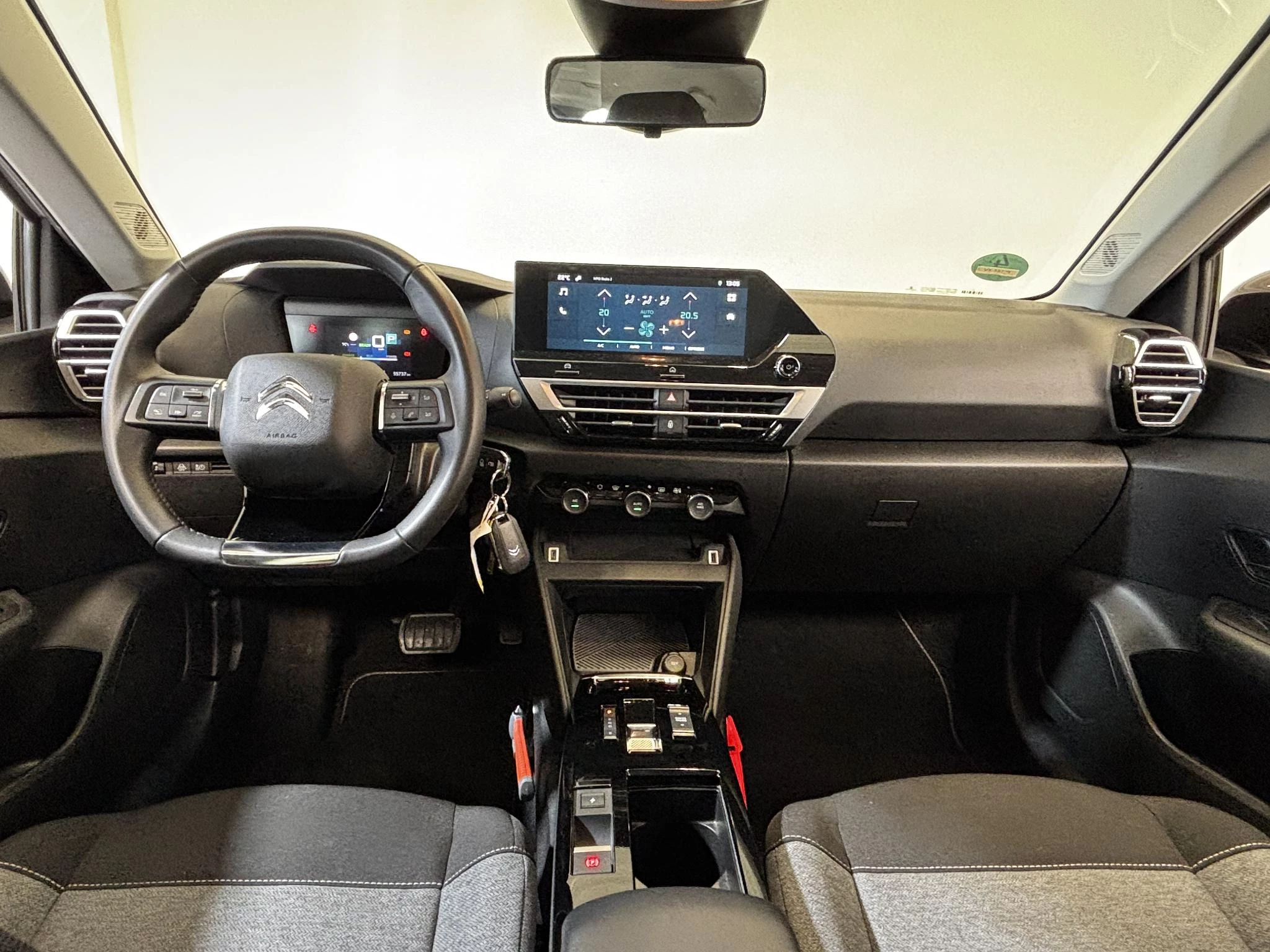 Hoofdafbeelding Citroën ë-C4