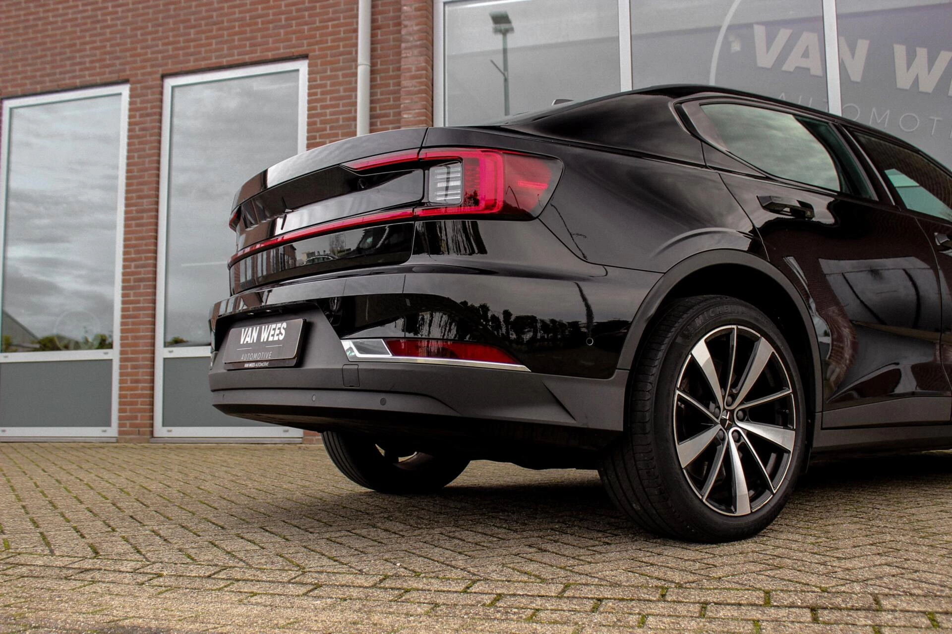 Hoofdafbeelding Polestar 2