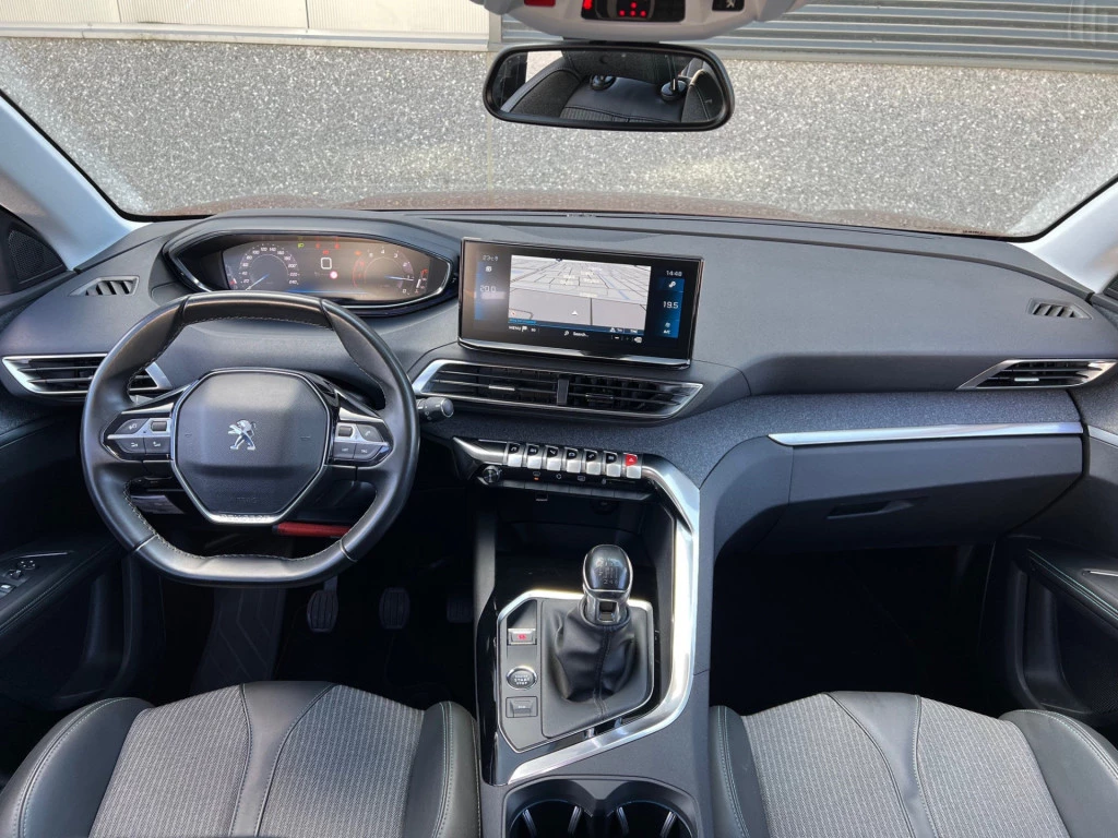 Hoofdafbeelding Peugeot 5008