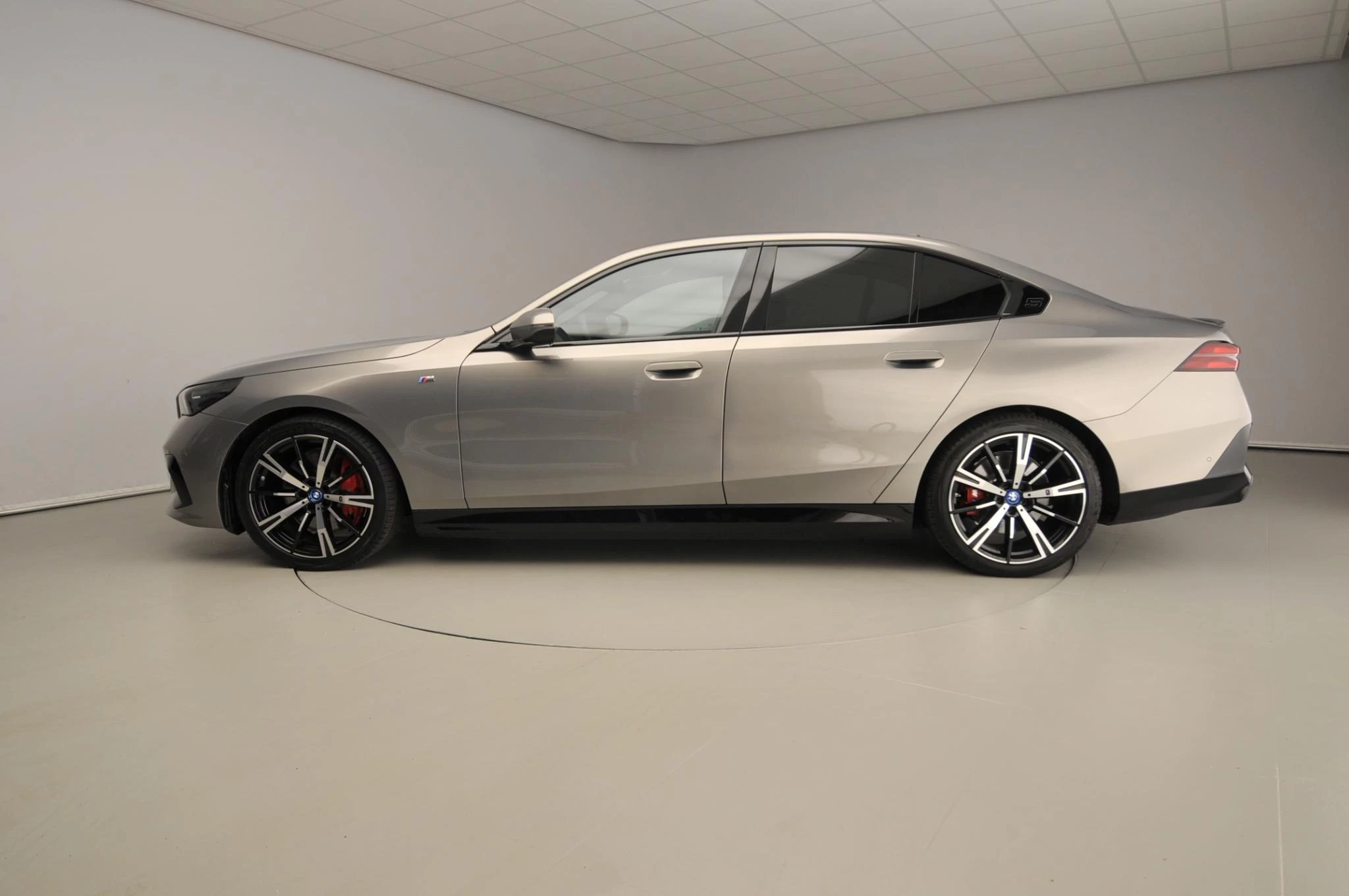 Hoofdafbeelding BMW i5