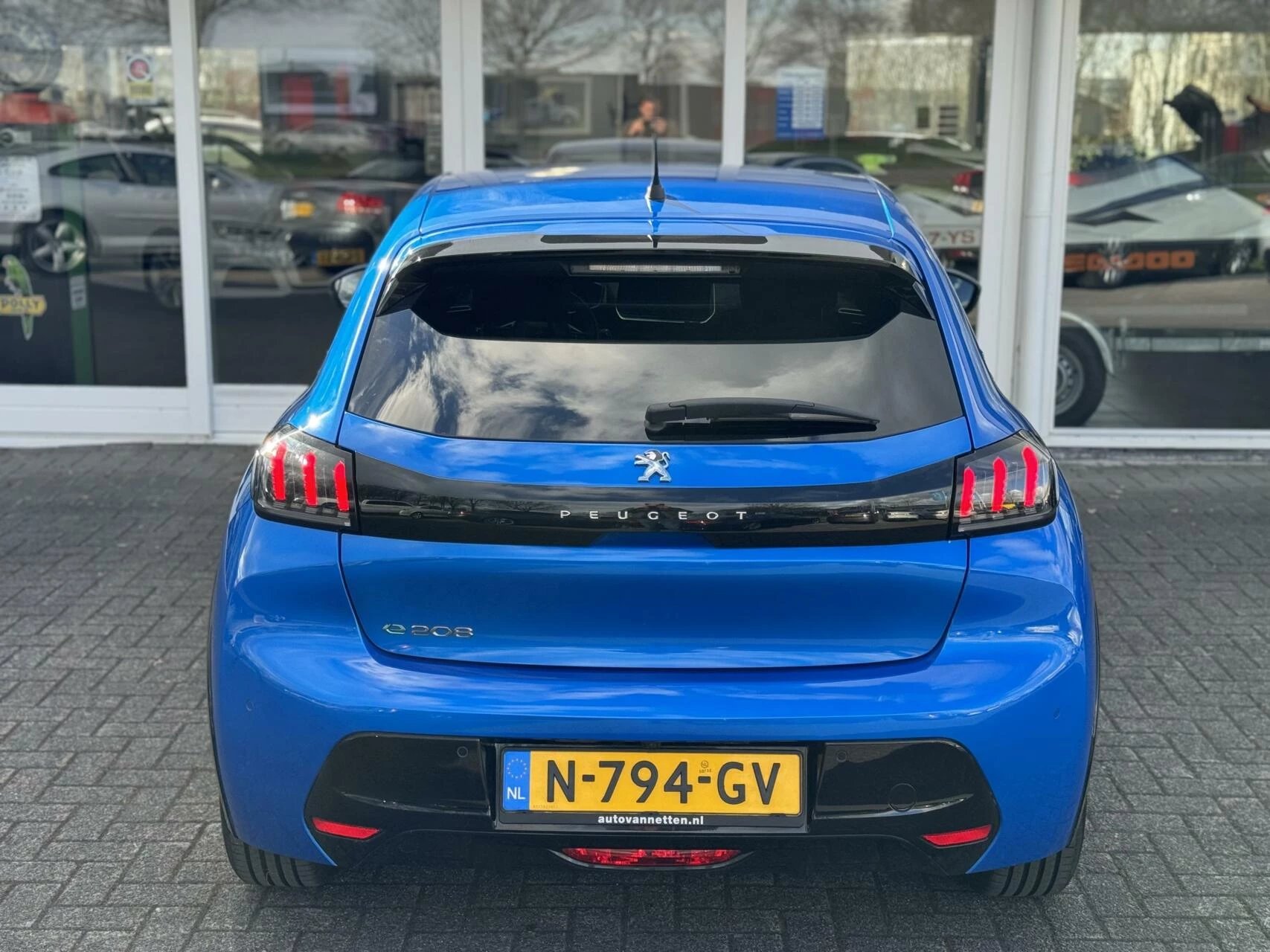 Hoofdafbeelding Peugeot e-208