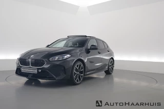 Hoofdafbeelding BMW 1 Serie BMW 1 Serie 120i M Sport | MY25 | Pano | HUD | 360cam | Adapt. Cruise | 19'' | Elek. Stoelen | Keyless