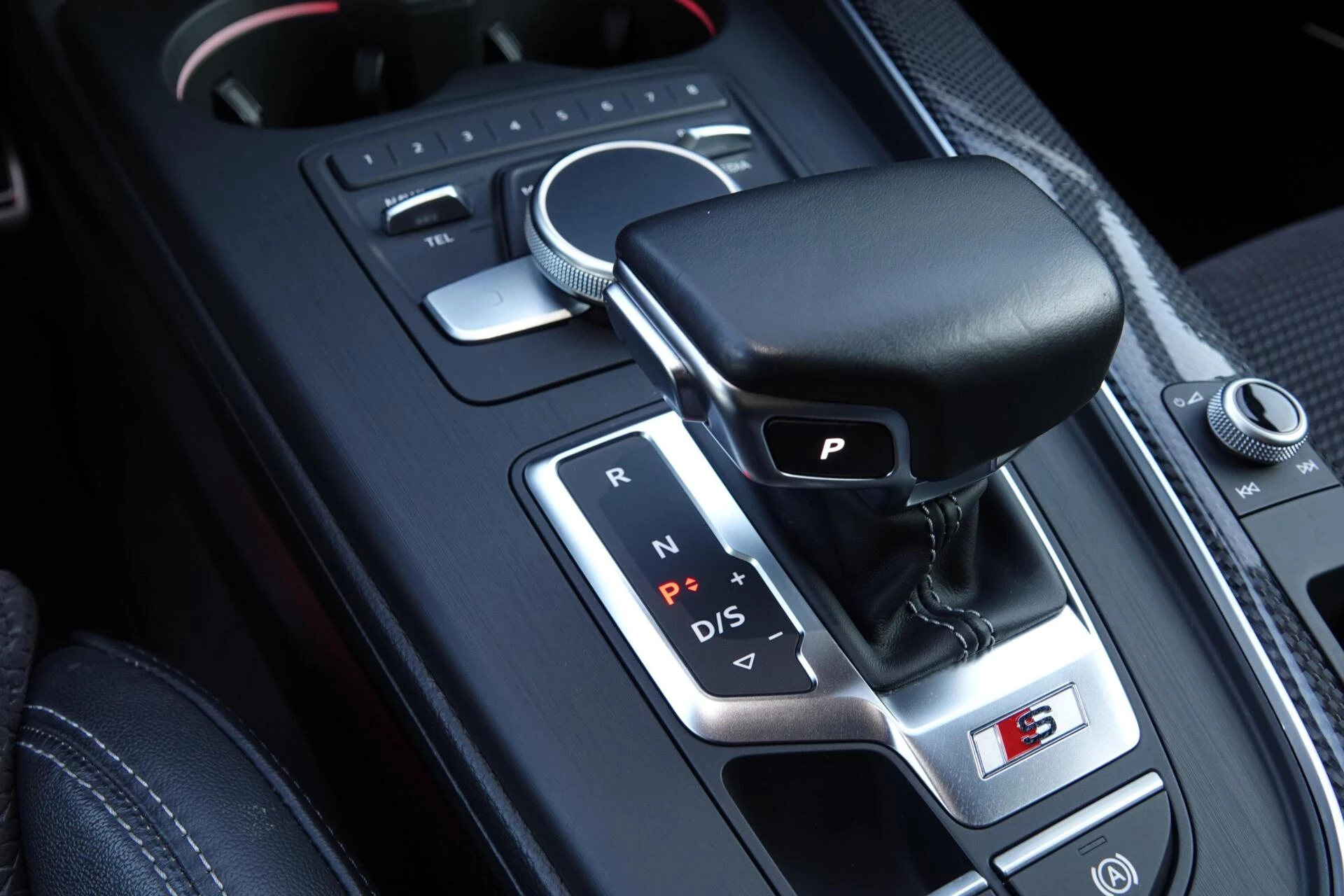 Hoofdafbeelding Audi S4