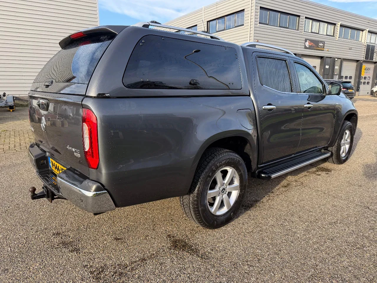 Hoofdafbeelding Mercedes-Benz X-Klasse