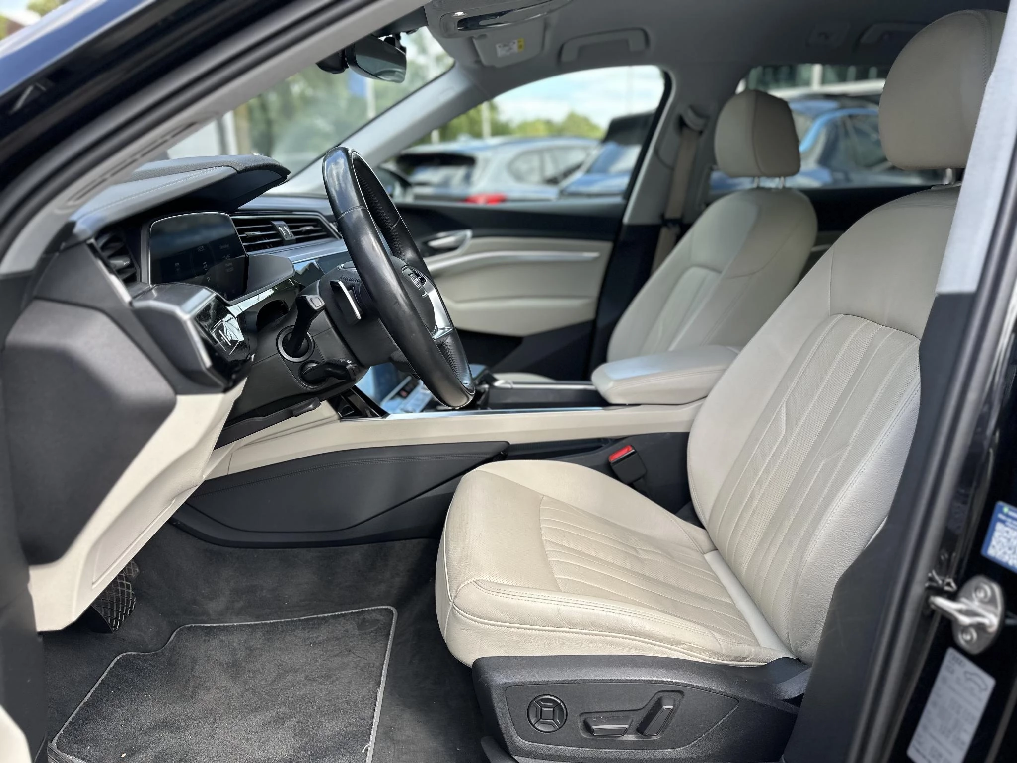 Hoofdafbeelding Audi e-tron