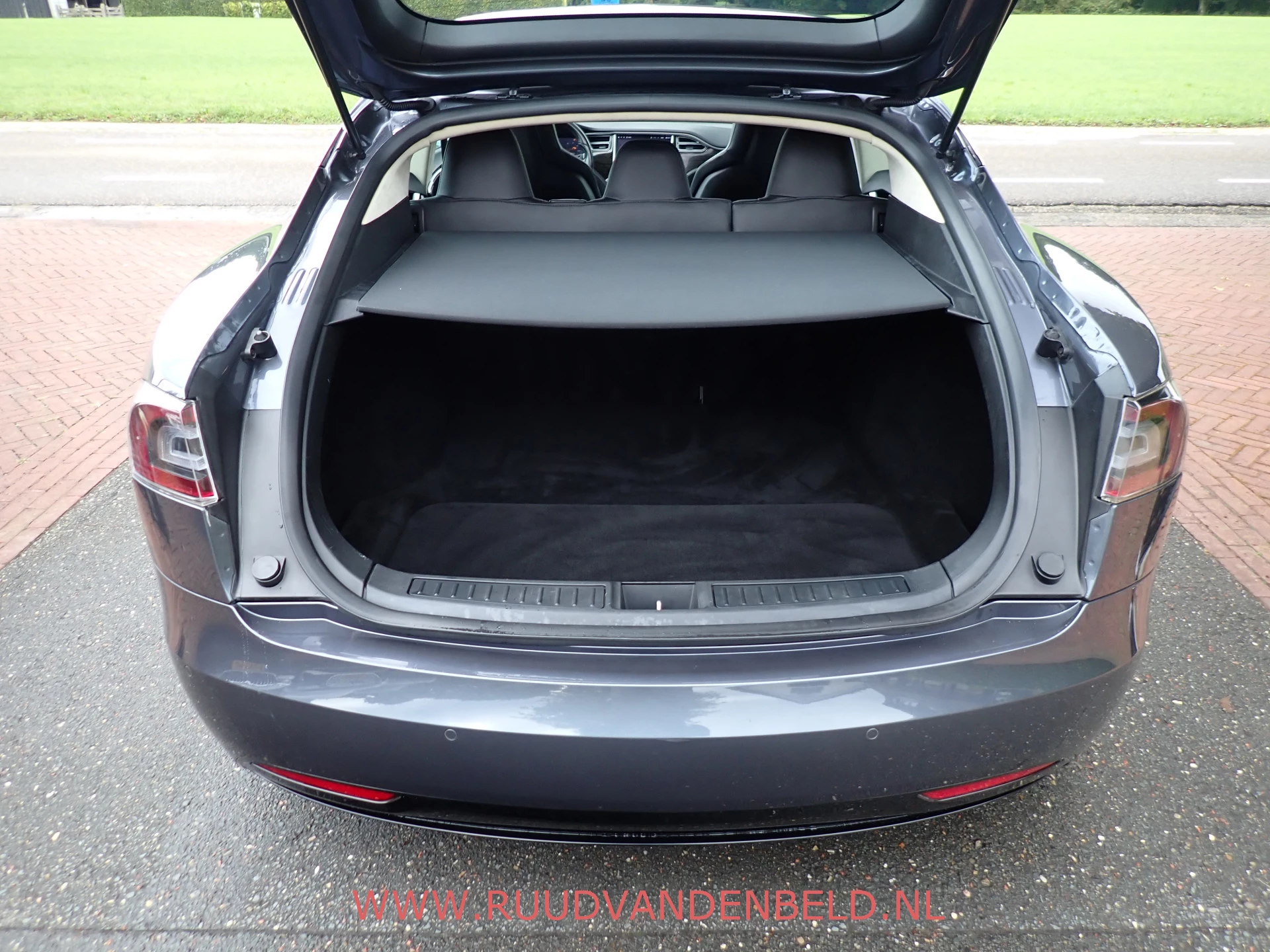Hoofdafbeelding Tesla Model S