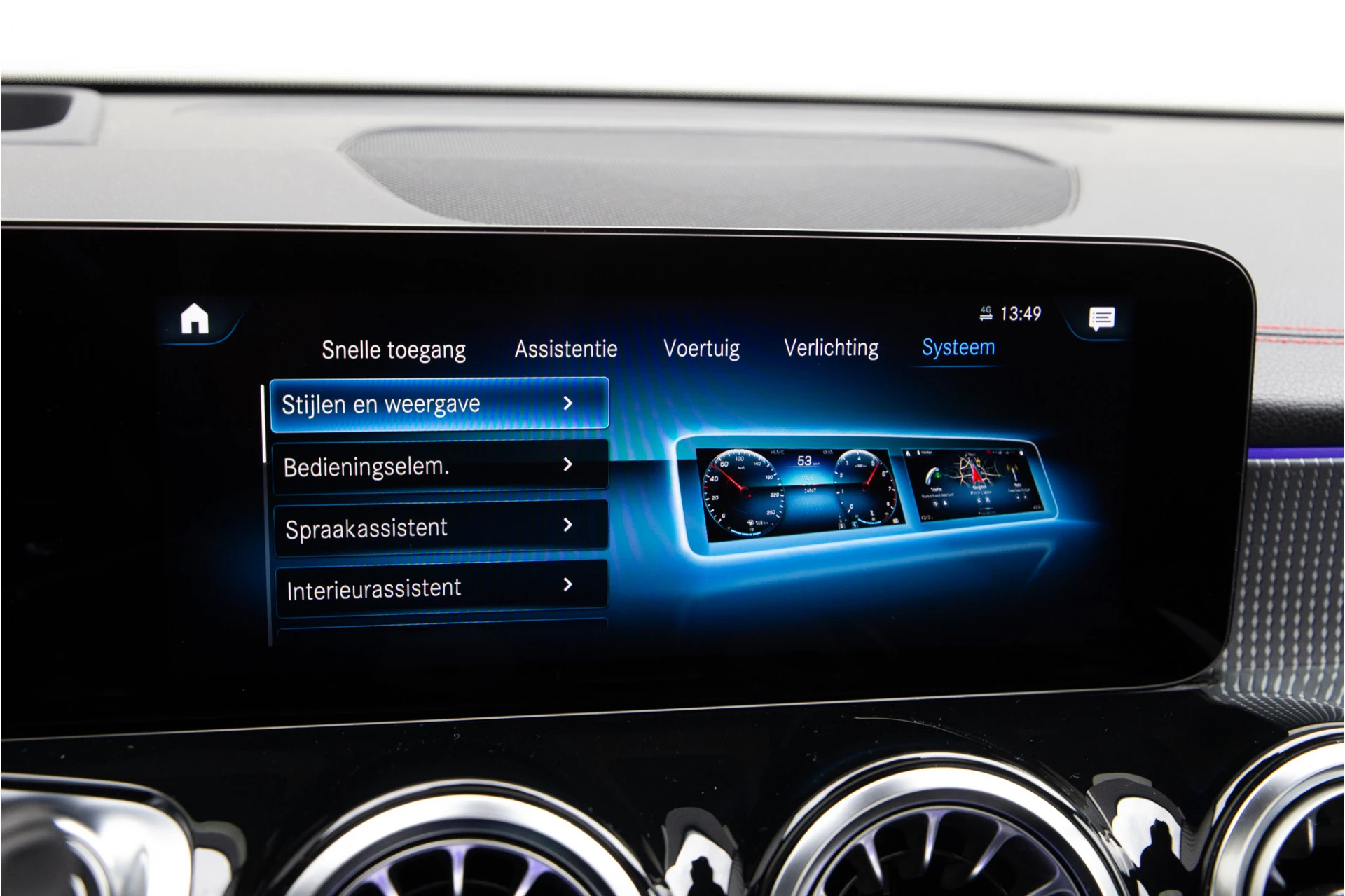 Hoofdafbeelding Mercedes-Benz EQB