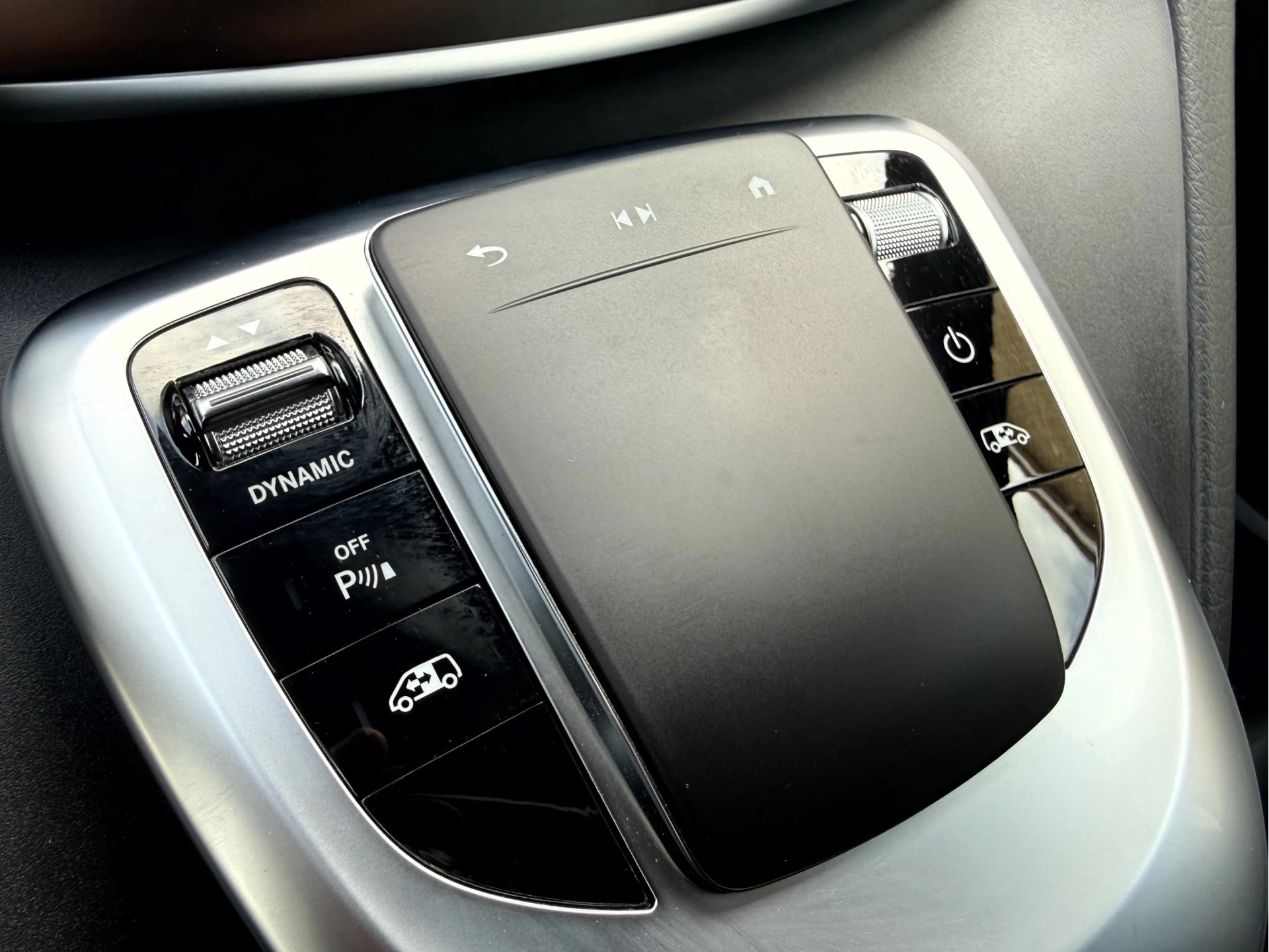 Hoofdafbeelding Mercedes-Benz EQV
