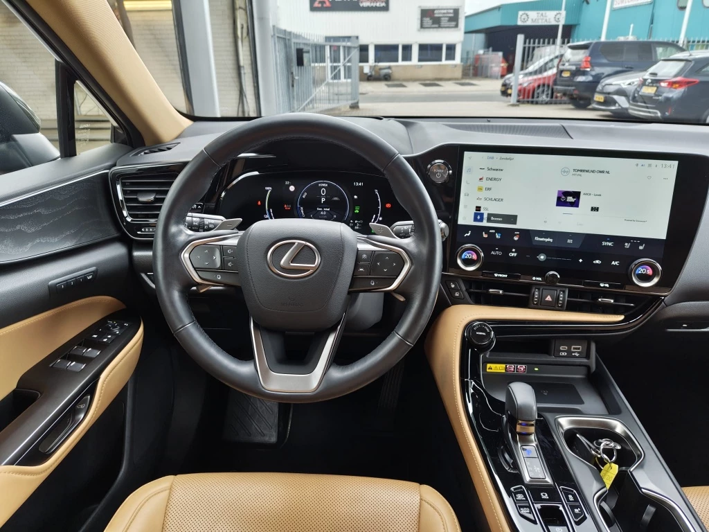Hoofdafbeelding Lexus NX