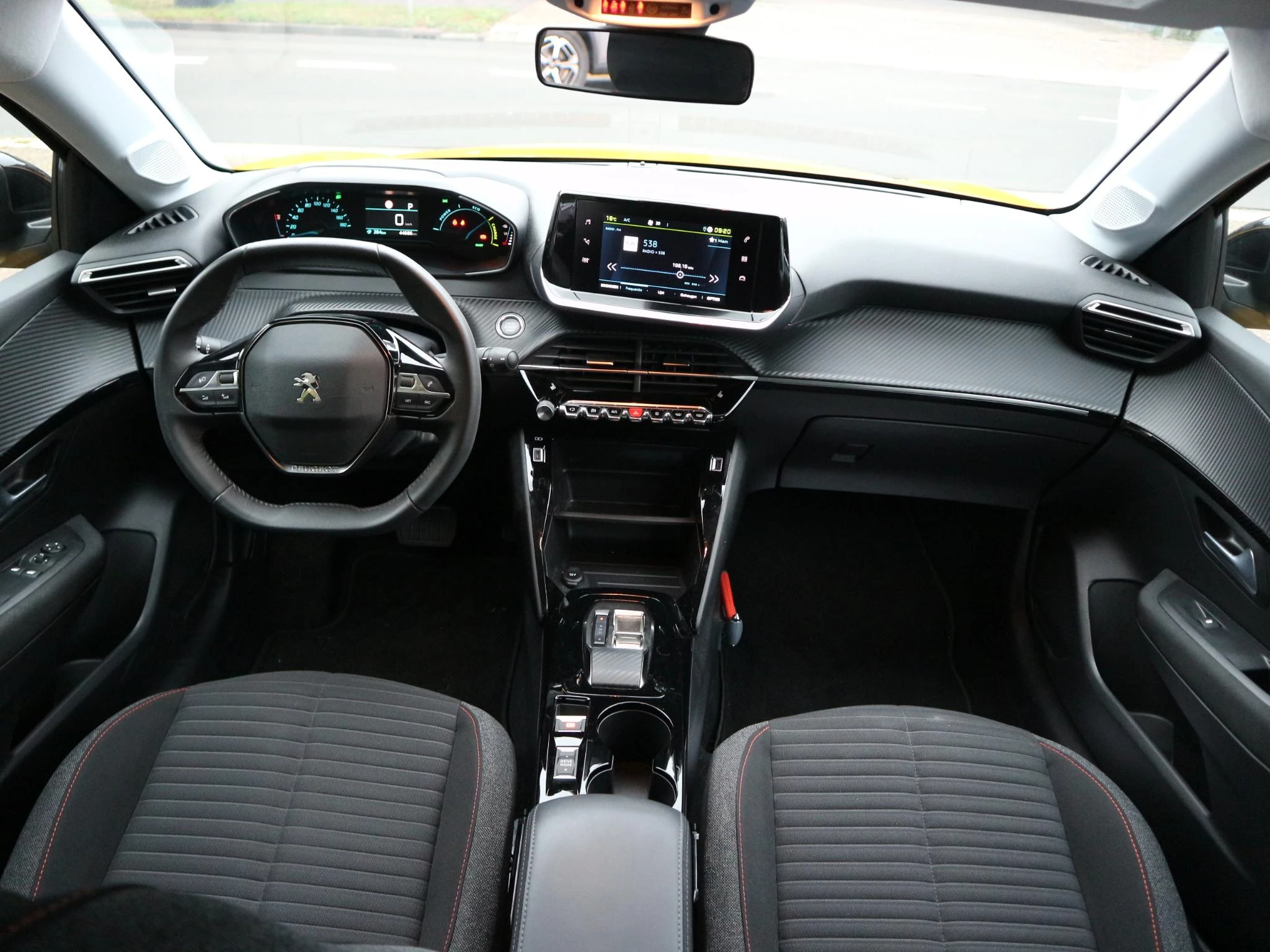 Hoofdafbeelding Peugeot e-208