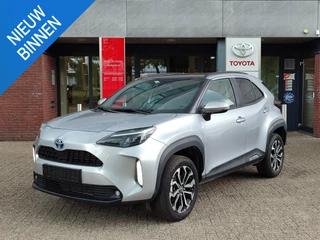 Hoofdafbeelding Toyota Yaris Cross Toyota Yaris Cross 1.5 Hybrid STYLE EL-ACHTERKLEP PANODAK STOEL/STUURVERW HEAD-UP KEYLESS CLIMA AD-CRUISE APPLE/ANDROID 17'' LM-VELGEN
