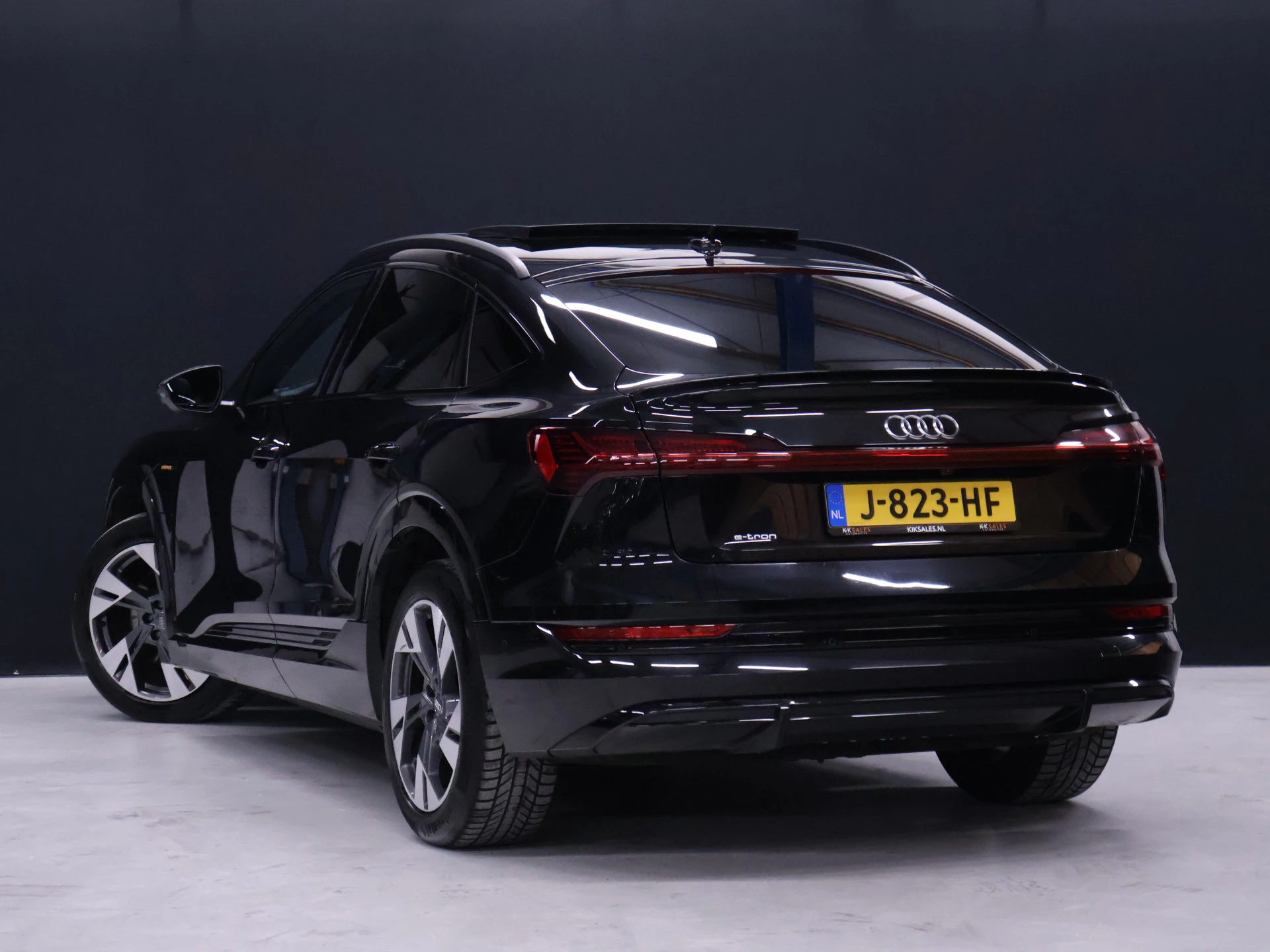Hoofdafbeelding Audi e-tron