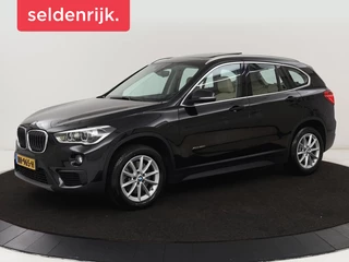 BMW X1 xDrive20i High Executive | Panoramadak | Leder |  Stoel & stuurverwarming | Trekhaak | Park Assist | DAB | Navigatie | Full LED | Sportstoelen