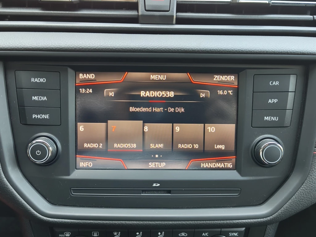 Hoofdafbeelding SEAT Arona