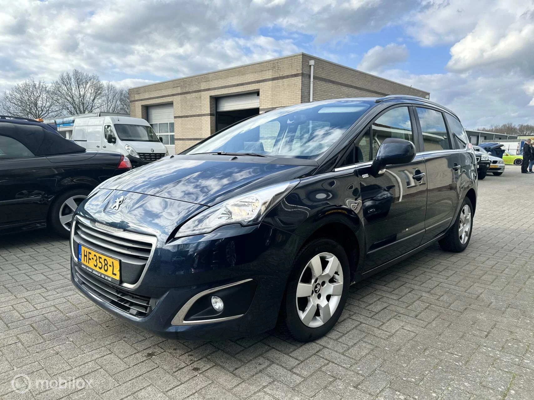 Hoofdafbeelding Peugeot 5008