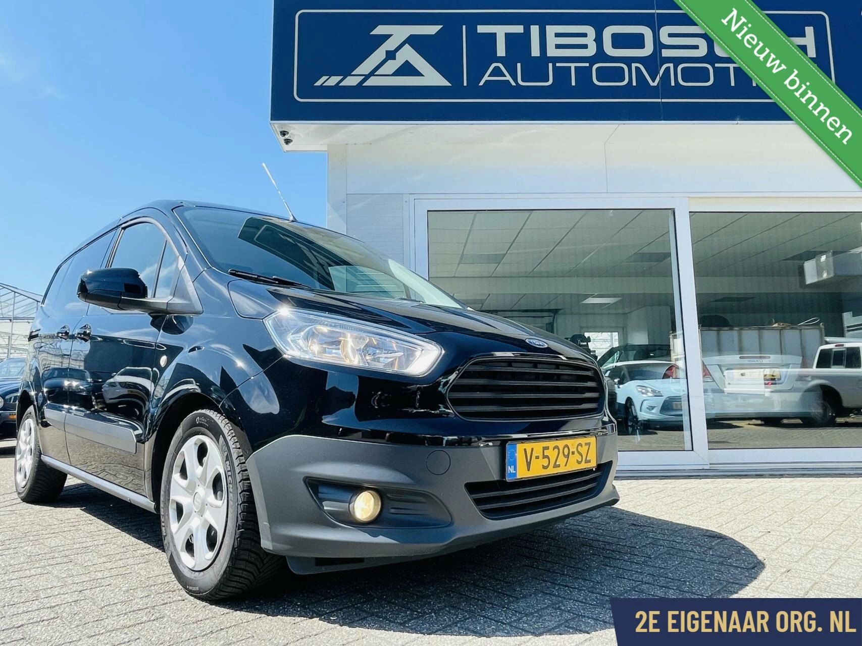 Hoofdafbeelding Ford Transit Courier