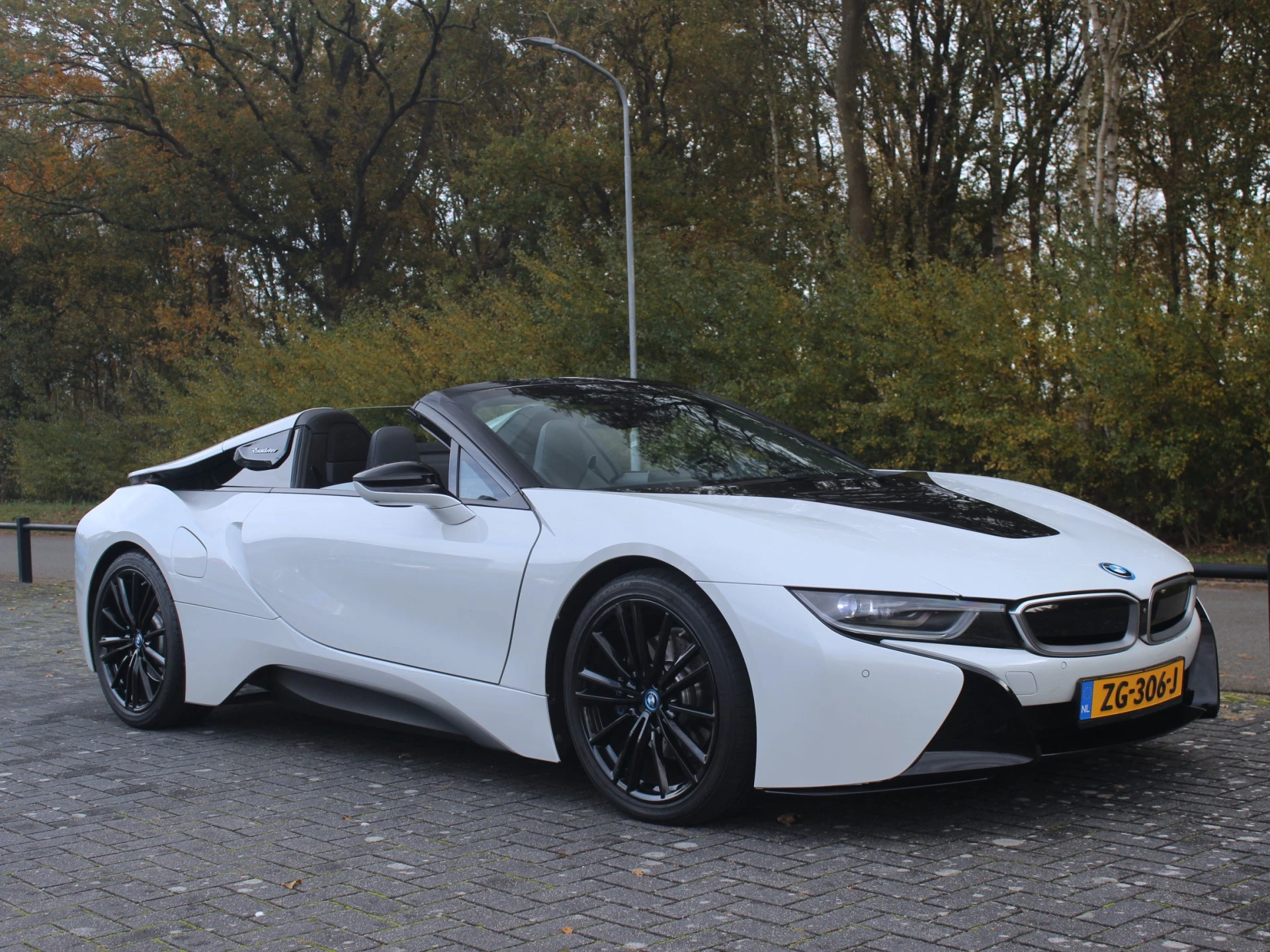 Hoofdafbeelding BMW i8