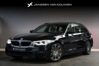 BMW 5-serie Touring 520i High Executive Edition M-Sport Pano Comfortstoelen Stoelverwarming Navi HiFi Carplay Carbonschwarz