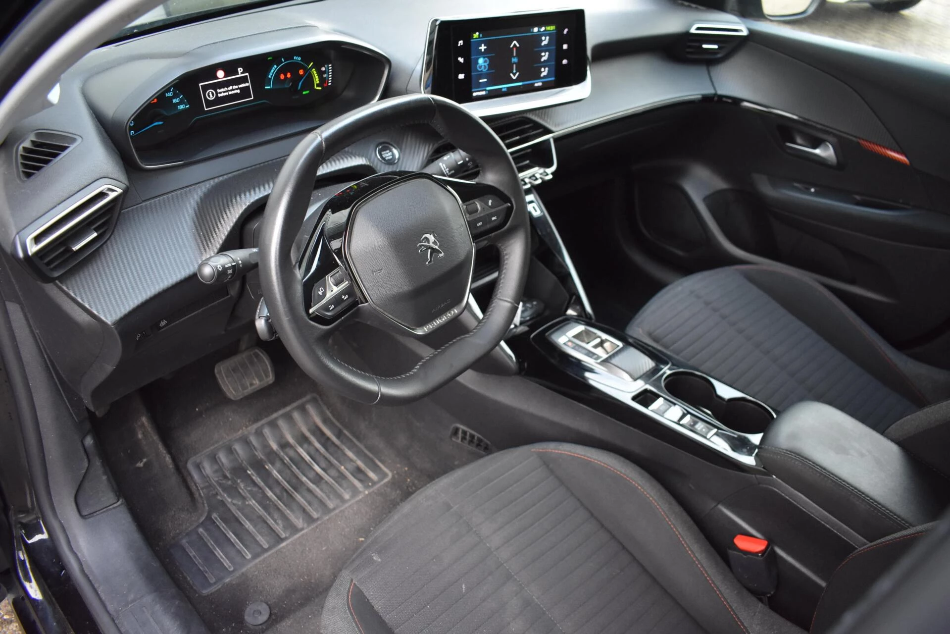 Hoofdafbeelding Peugeot e-208