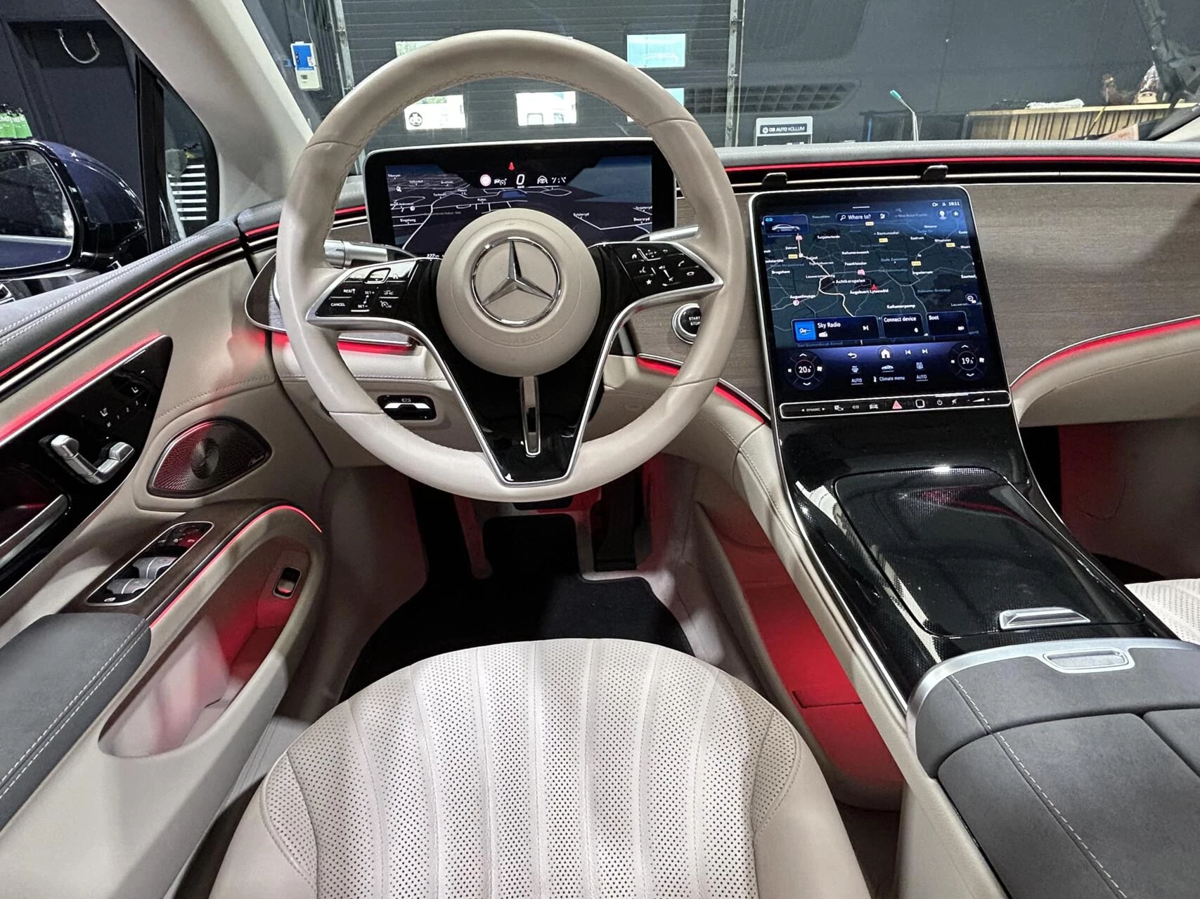 Hoofdafbeelding Mercedes-Benz EQS