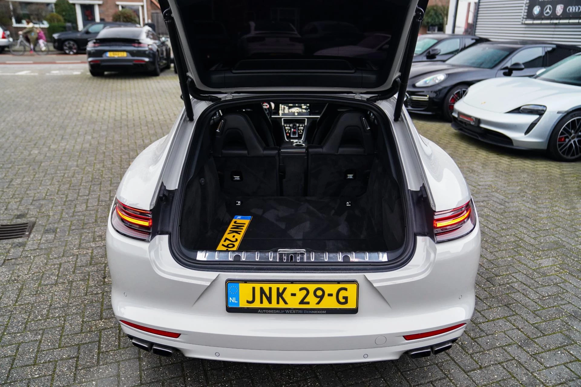 Hoofdafbeelding Porsche Panamera