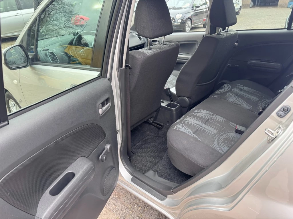 Hoofdafbeelding Opel Agila