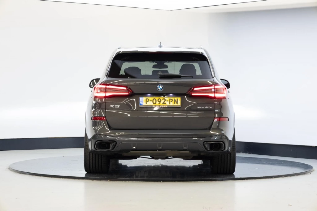 Hoofdafbeelding BMW X5