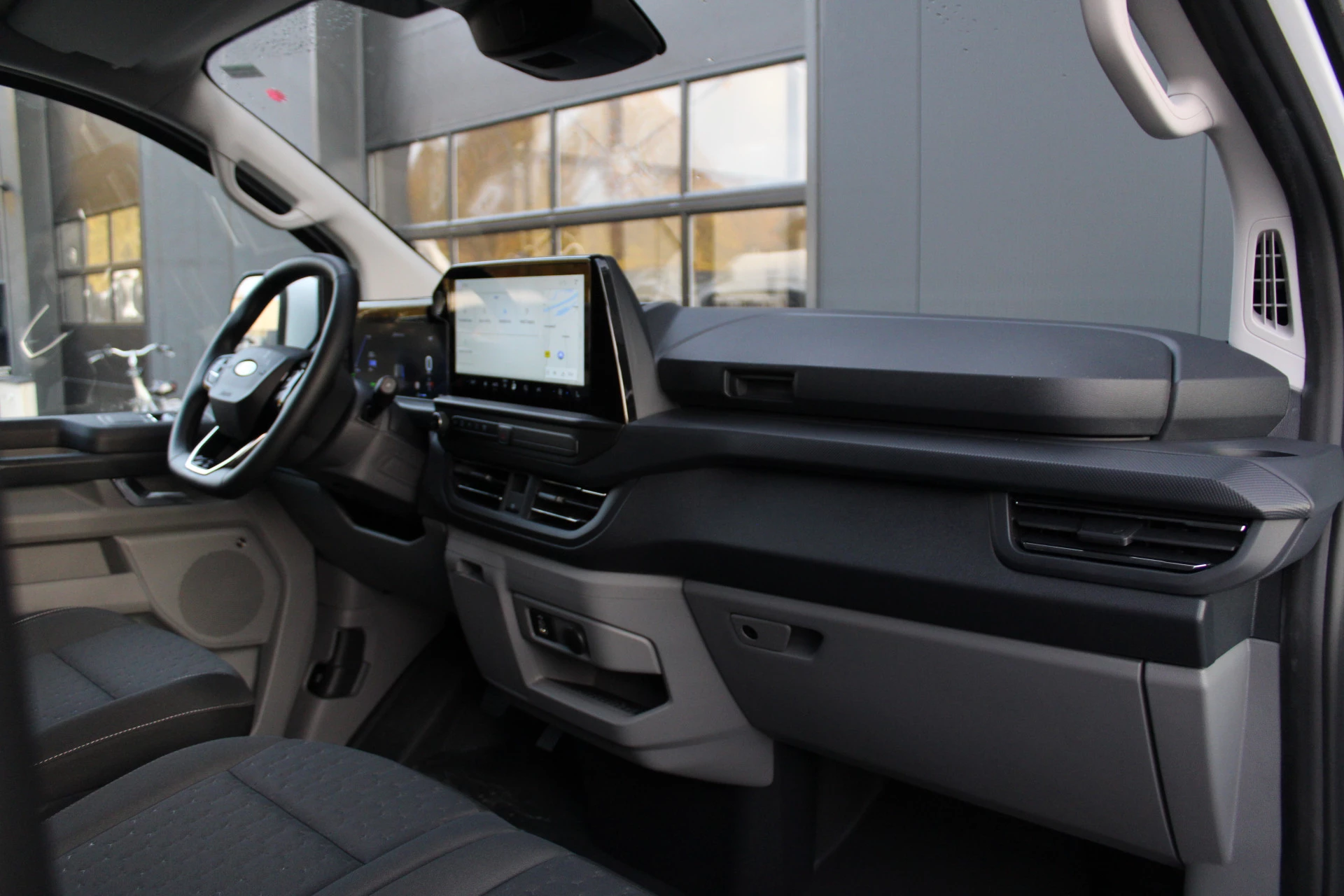 Hoofdafbeelding Ford E-Transit Custom