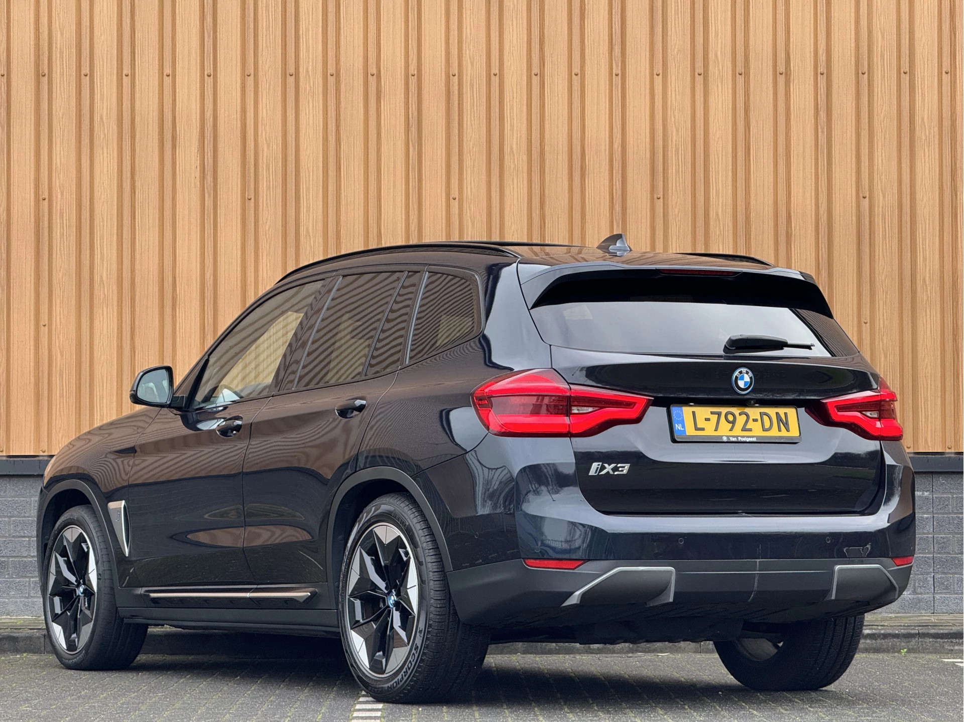 Hoofdafbeelding BMW iX3