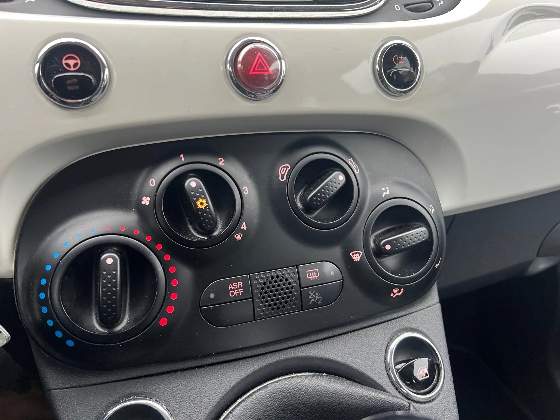 Hoofdafbeelding Fiat 500C