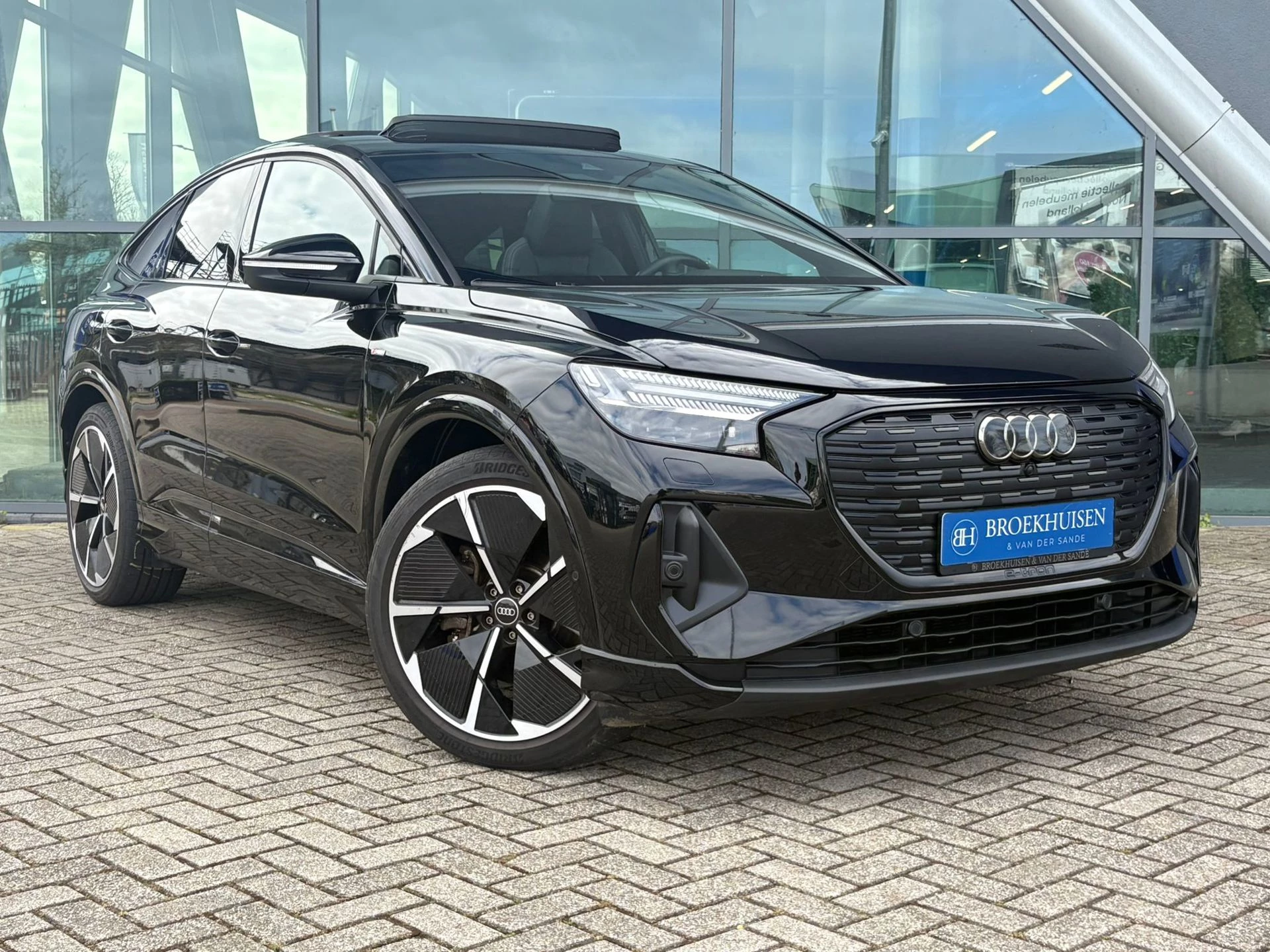 Hoofdafbeelding Audi Q4 Sportback e-tron