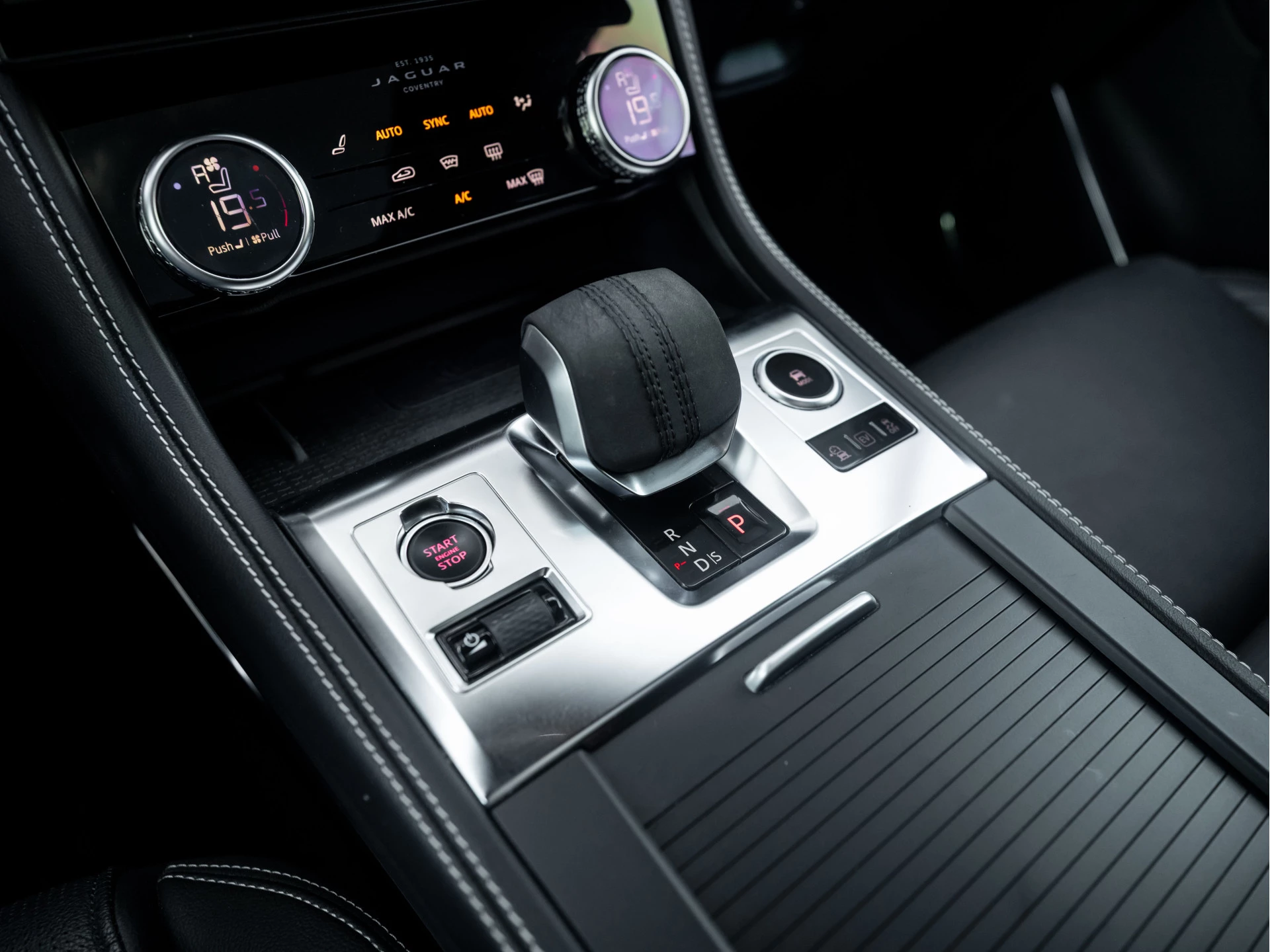 Hoofdafbeelding Jaguar F-PACE