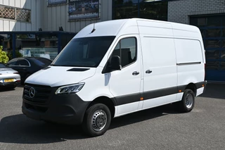 Hoofdafbeelding Mercedes-Benz Sprinter Mercedes-Benz Sprinter 516 CDI L2H2 2 Schuifdeuren, LED, MBUX met 360 graden Camera, Standkachel
