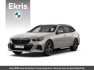 Hoofdafbeelding BMW 5 Serie BMW 5 serie Touring 550e xDrive M Sportpakket Pro | Panoramadak | Bowers & Wilkins | Trekhaak | Comfort Pack | Innovation Pack
