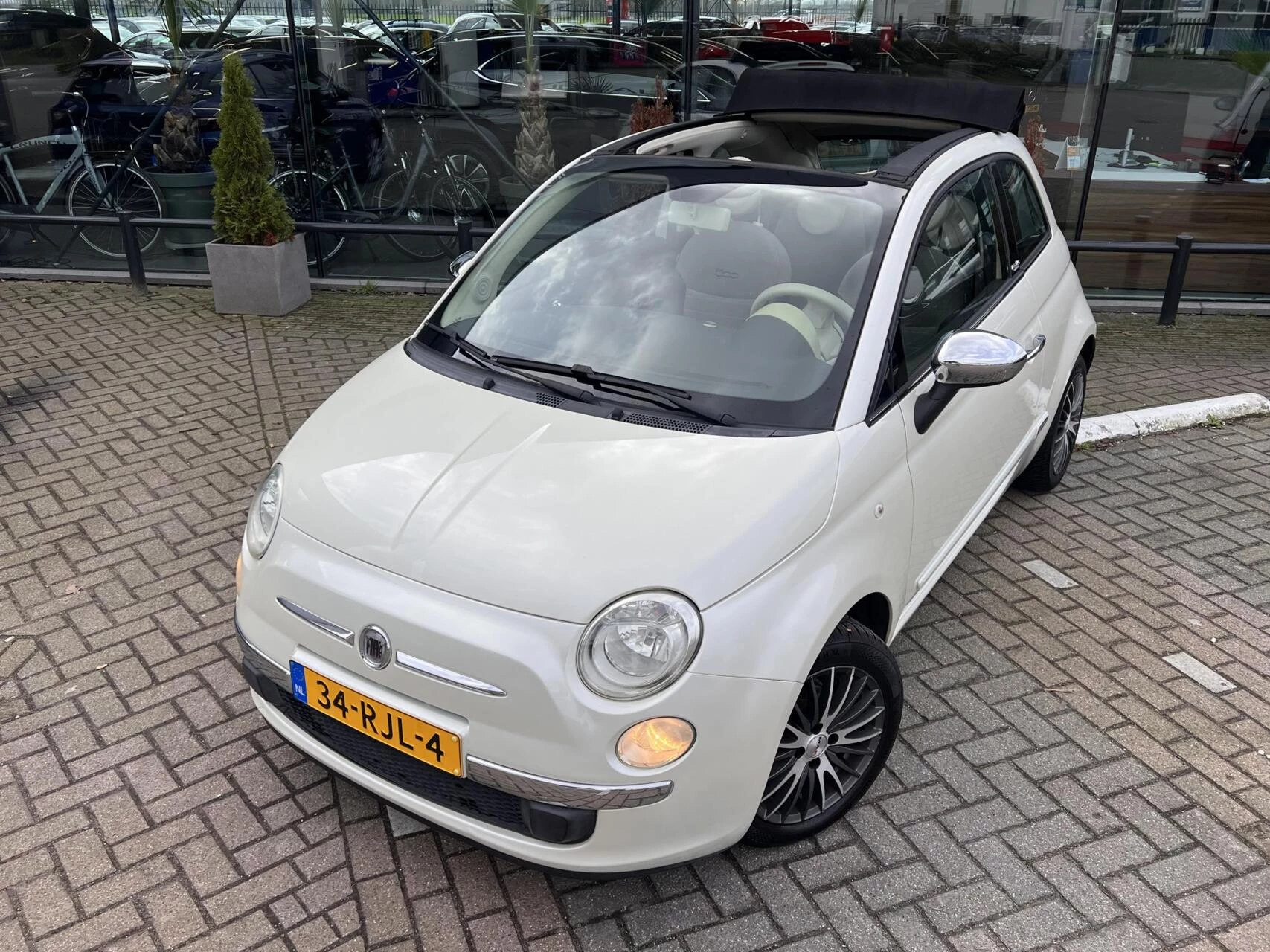 Hoofdafbeelding Fiat 500C