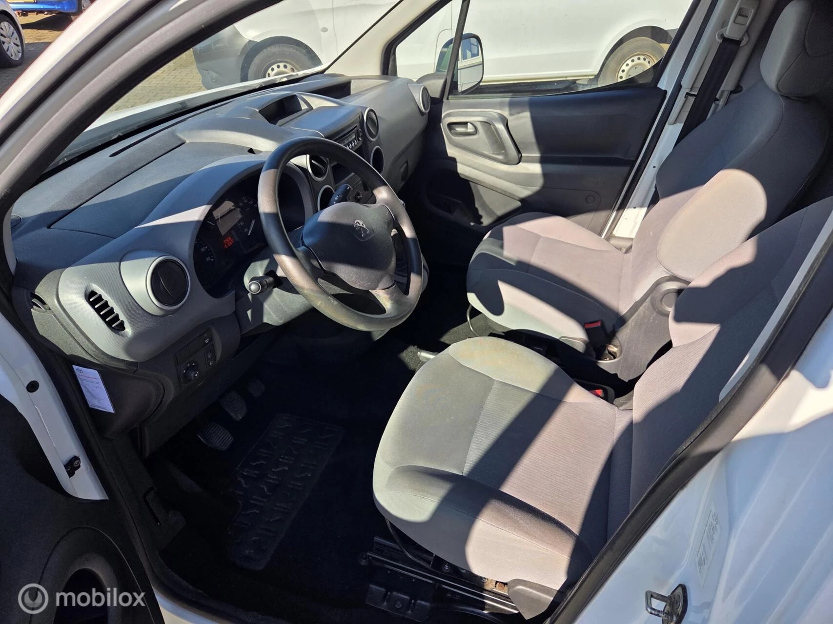 Hoofdafbeelding Peugeot Partner