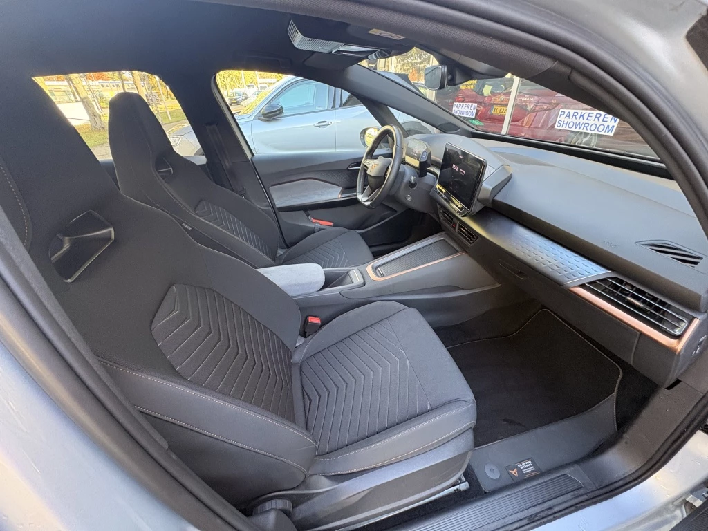 Hoofdafbeelding CUPRA Born