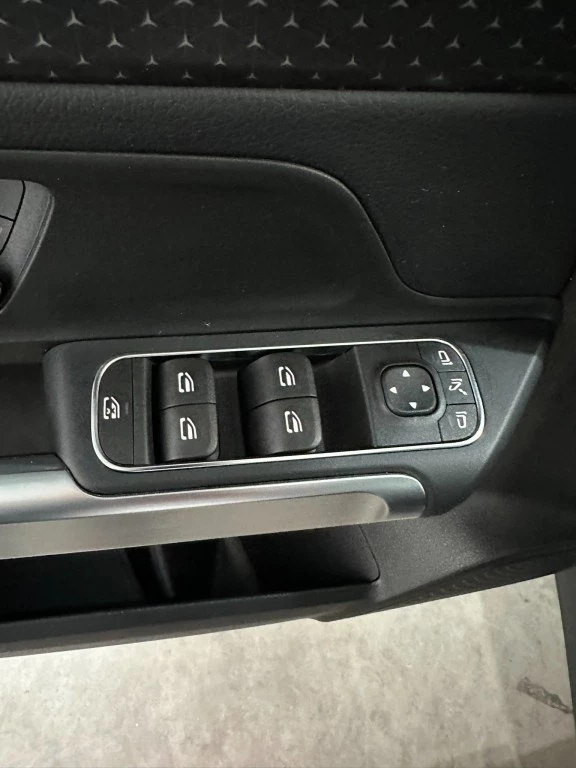 Hoofdafbeelding Mercedes-Benz EQB