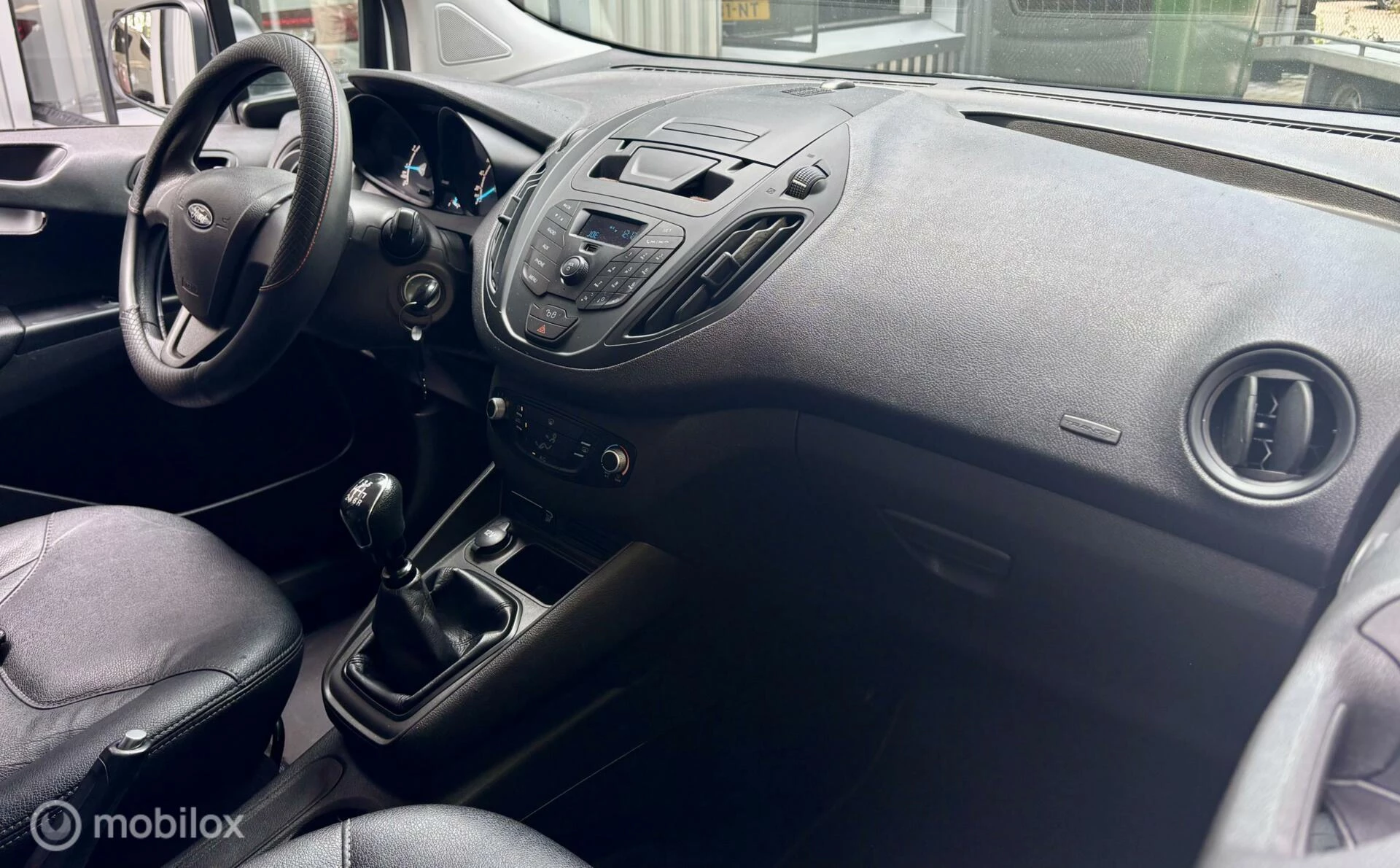 Hoofdafbeelding Ford Transit Courier