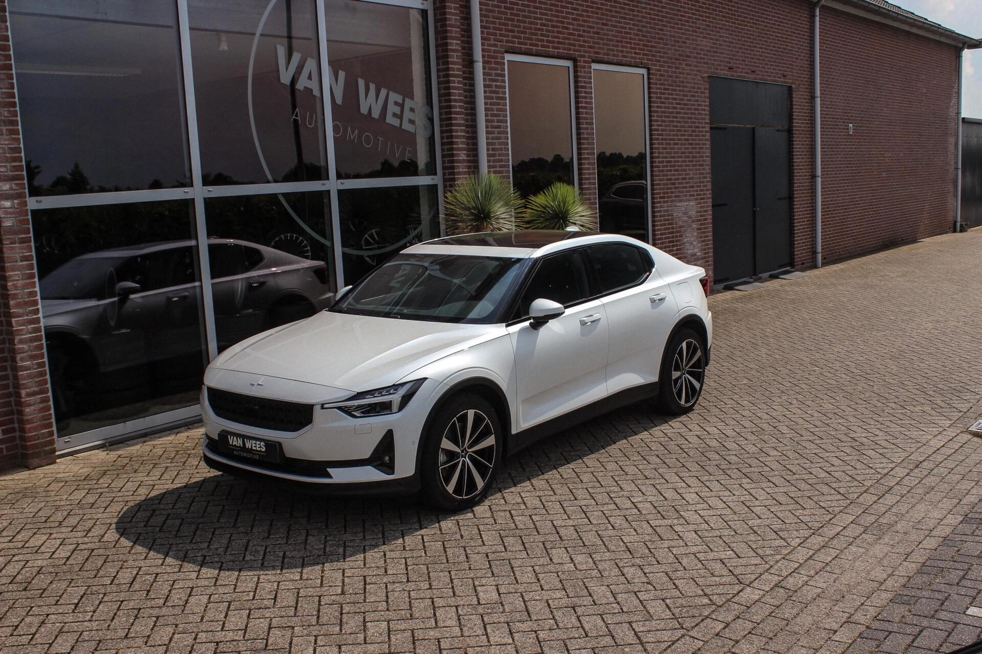 Hoofdafbeelding Polestar 2
