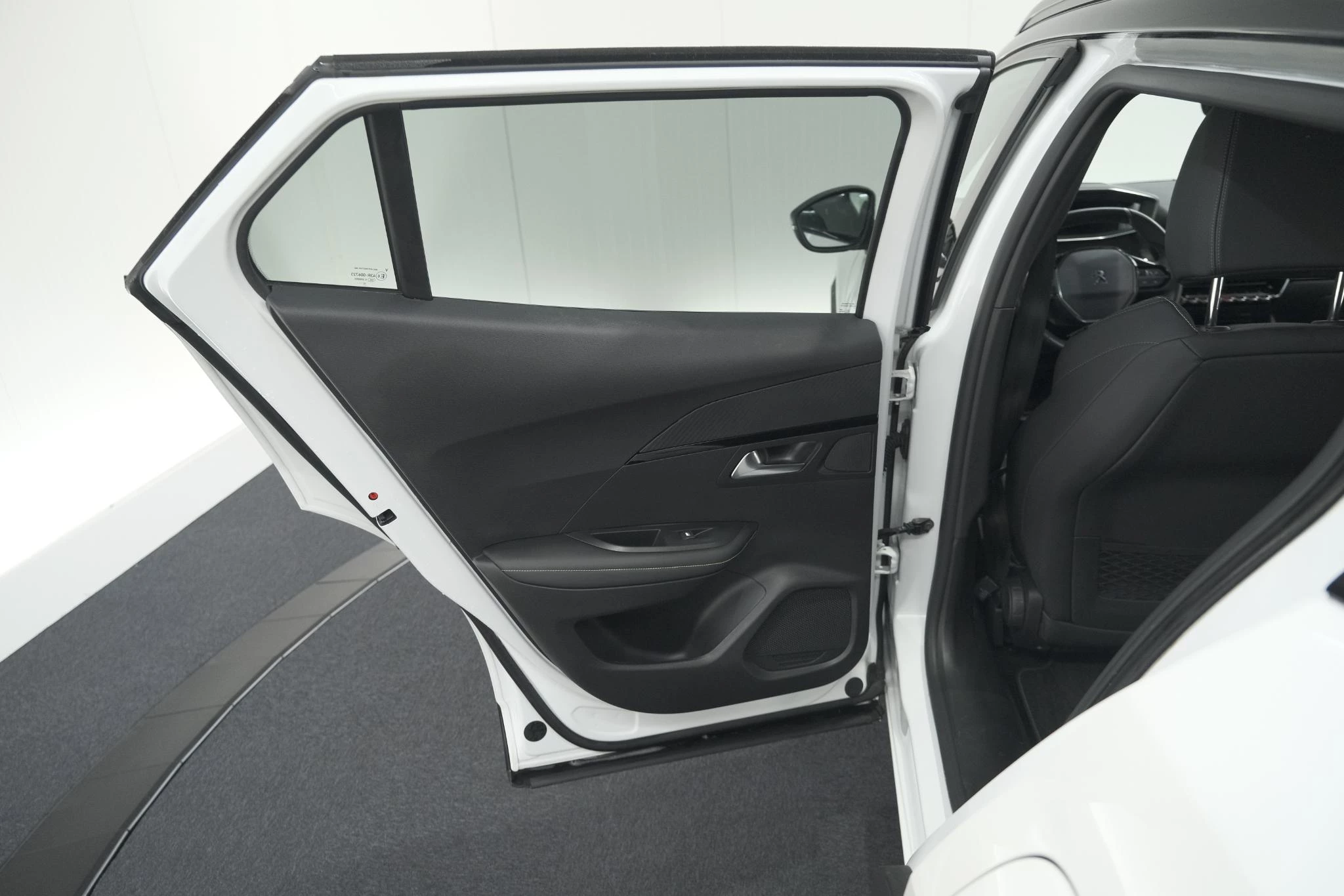 Hoofdafbeelding Peugeot e-2008