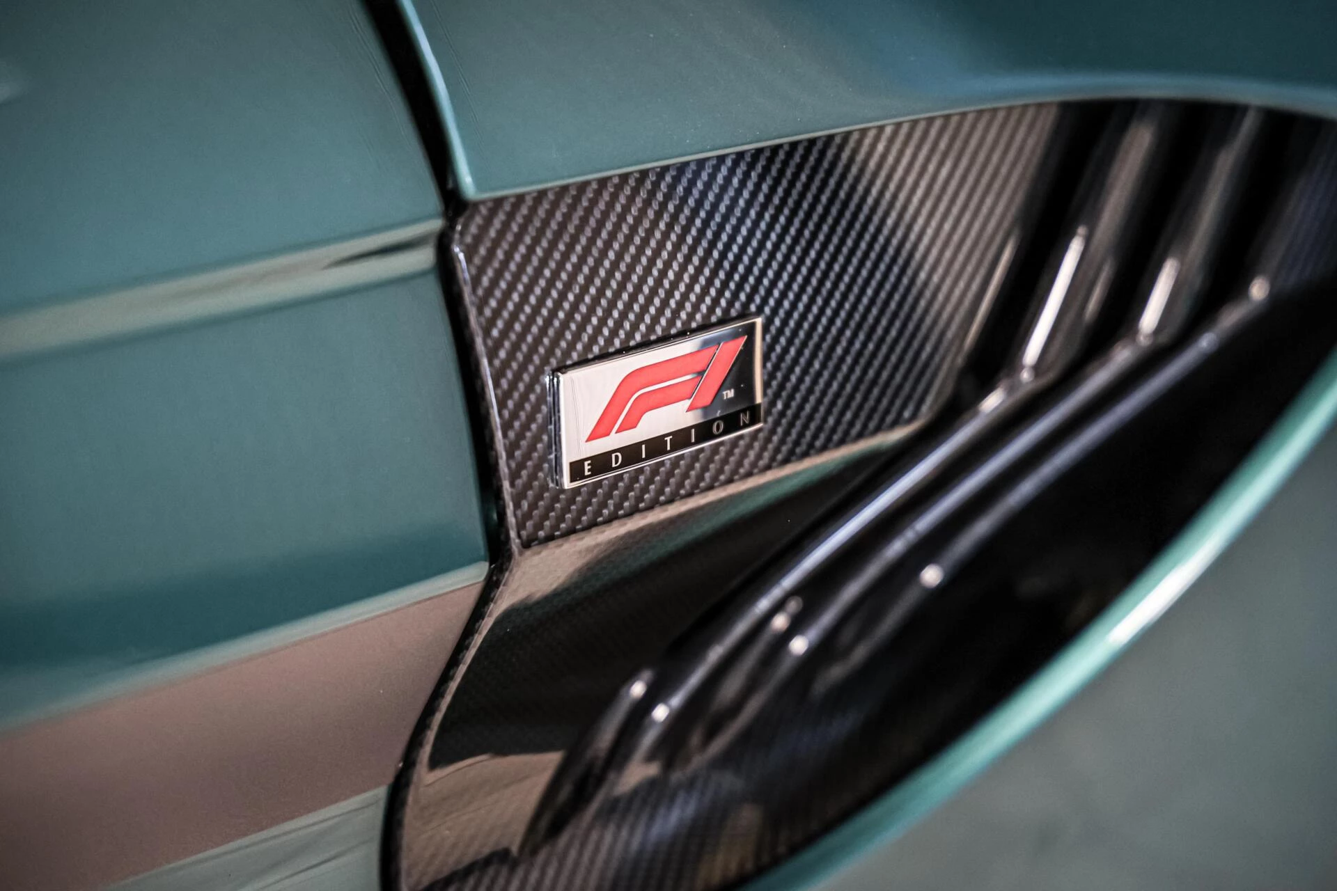 Hoofdafbeelding Aston Martin V8 Vantage